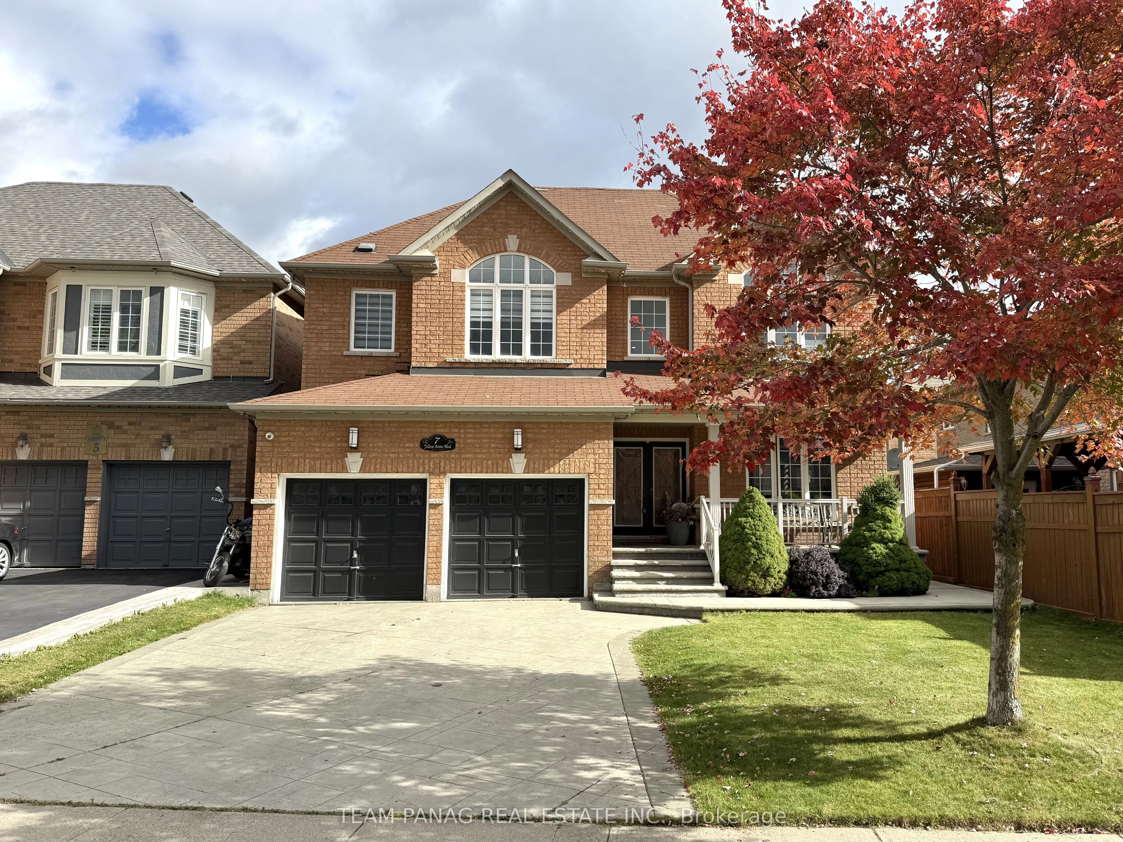 7 Yellow Avens Boulevard