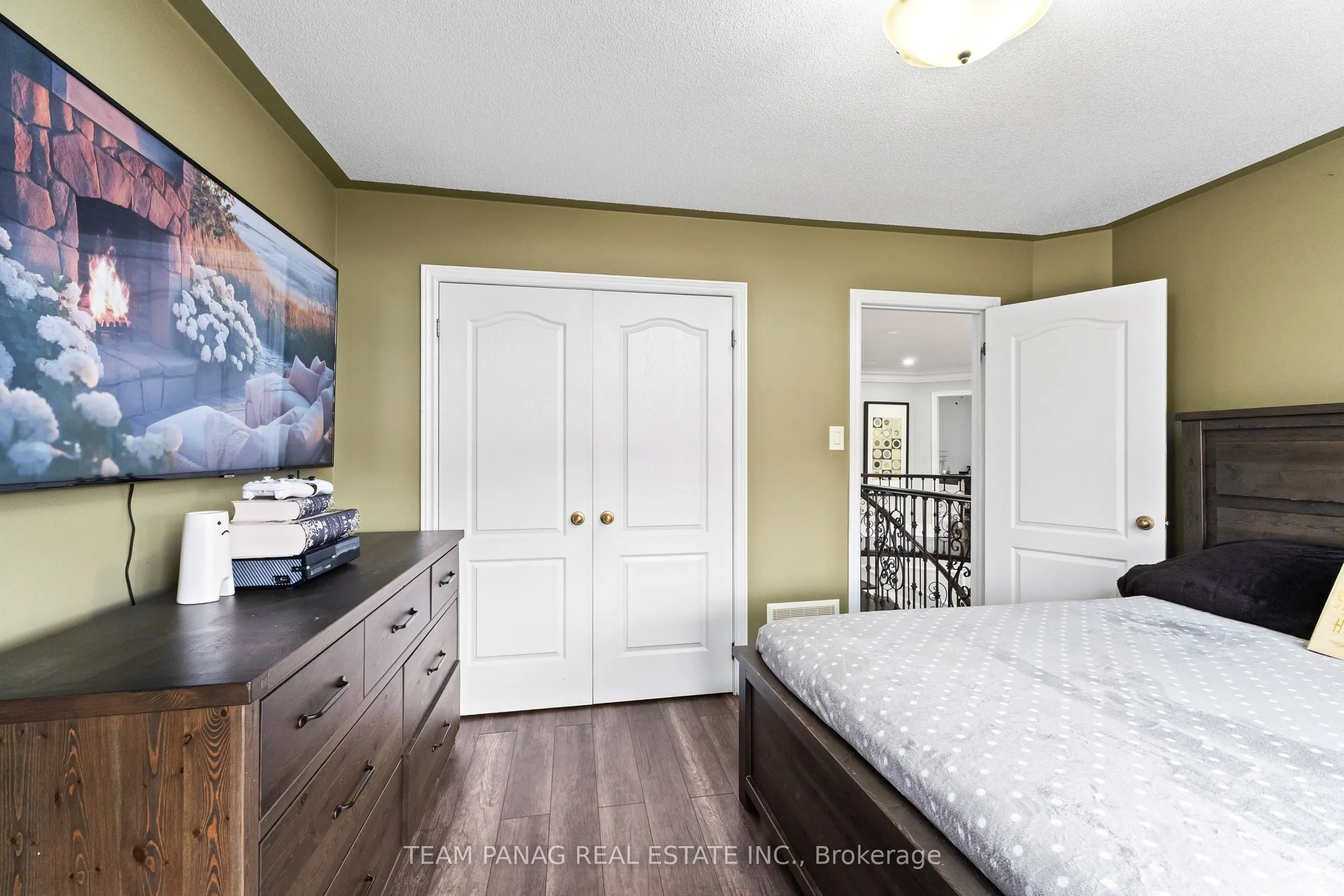 7 Yellow Avens Boulevard