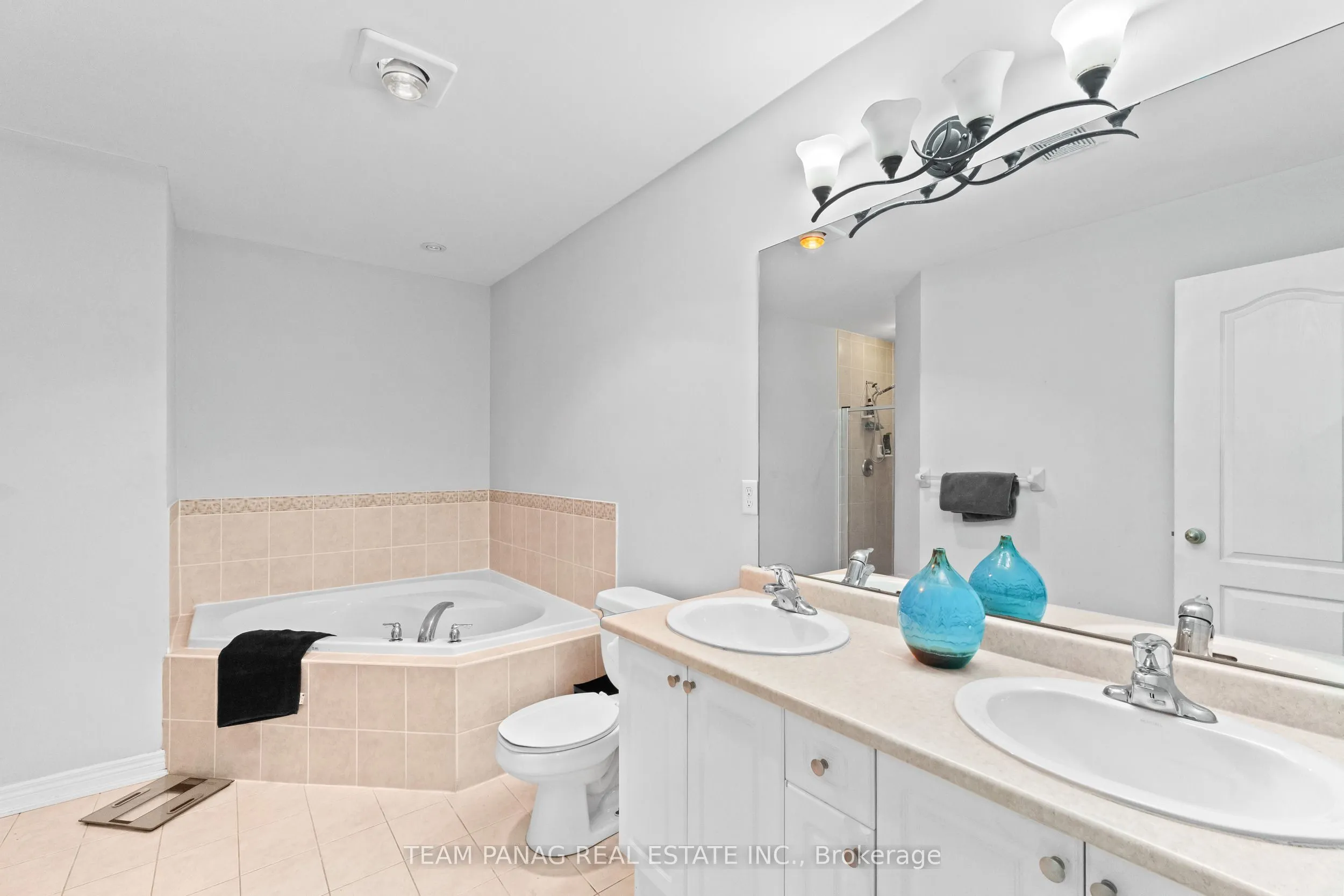 7 Yellow Avens Boulevard
