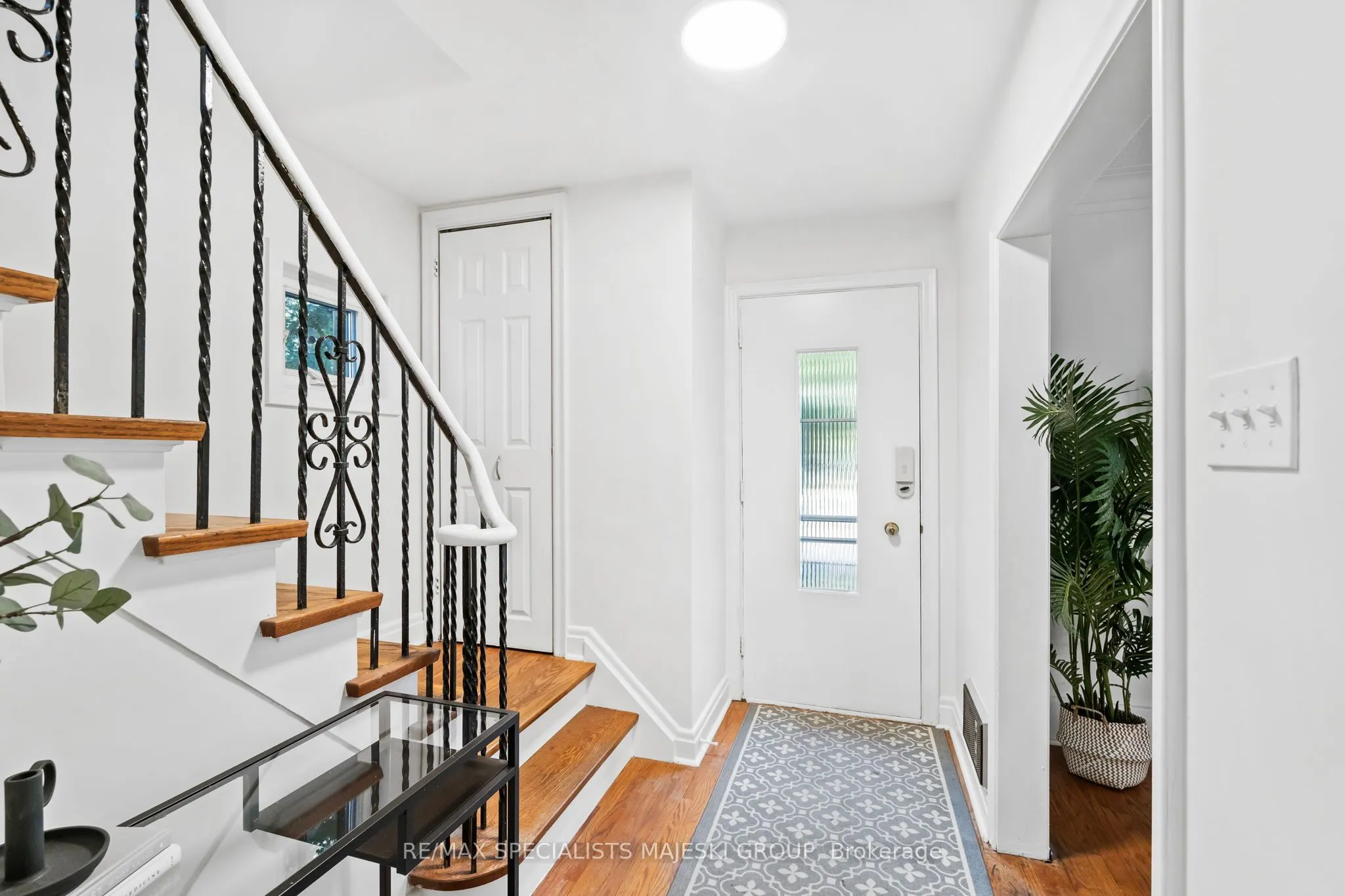 23 Stonegate Road