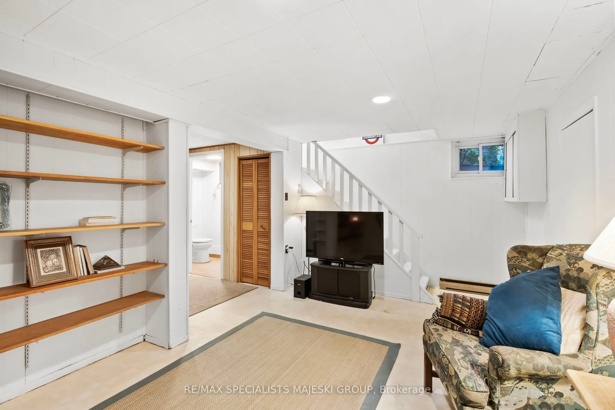 23 Stonegate Road