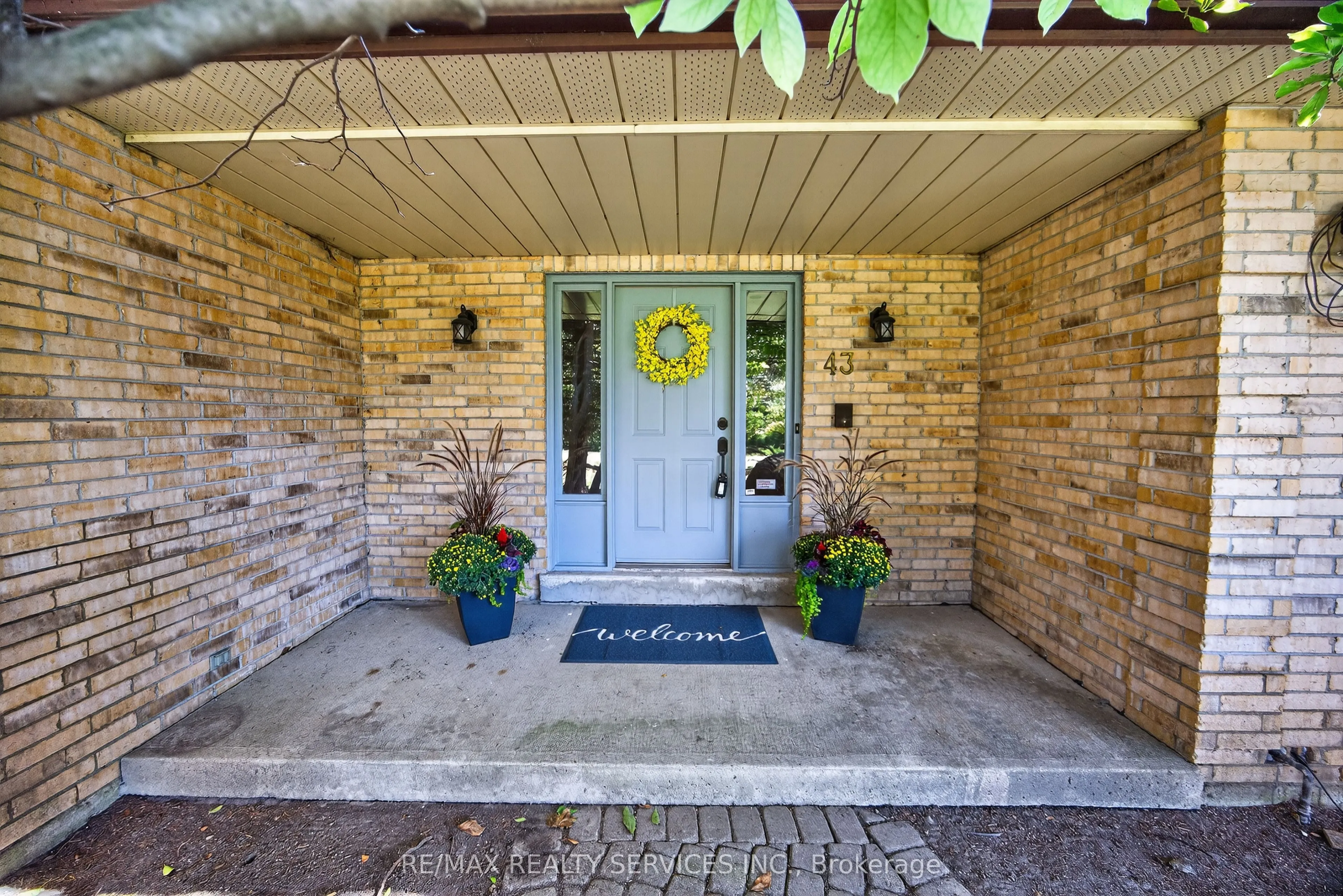 43 Mccort Drive