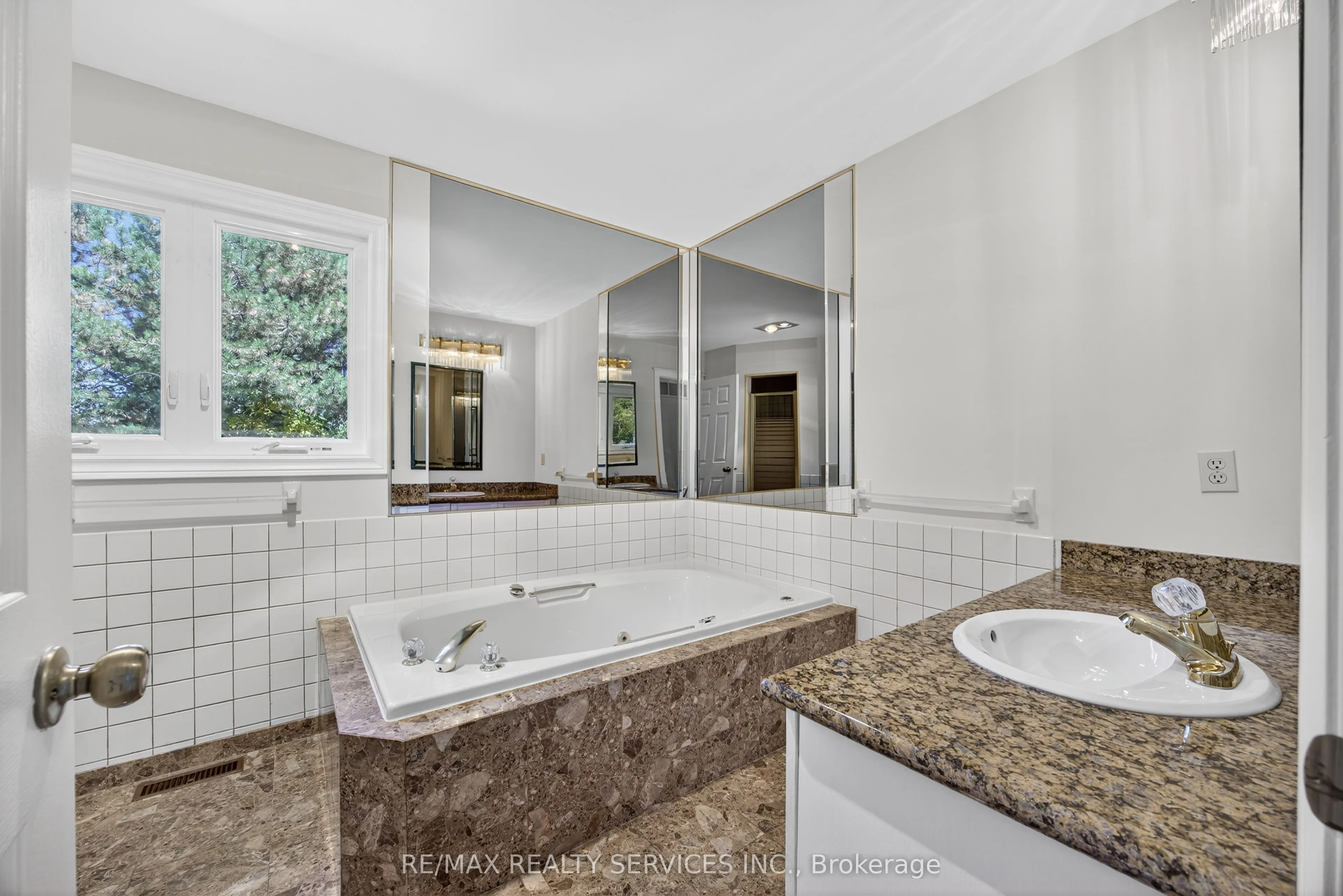 43 Mccort Drive