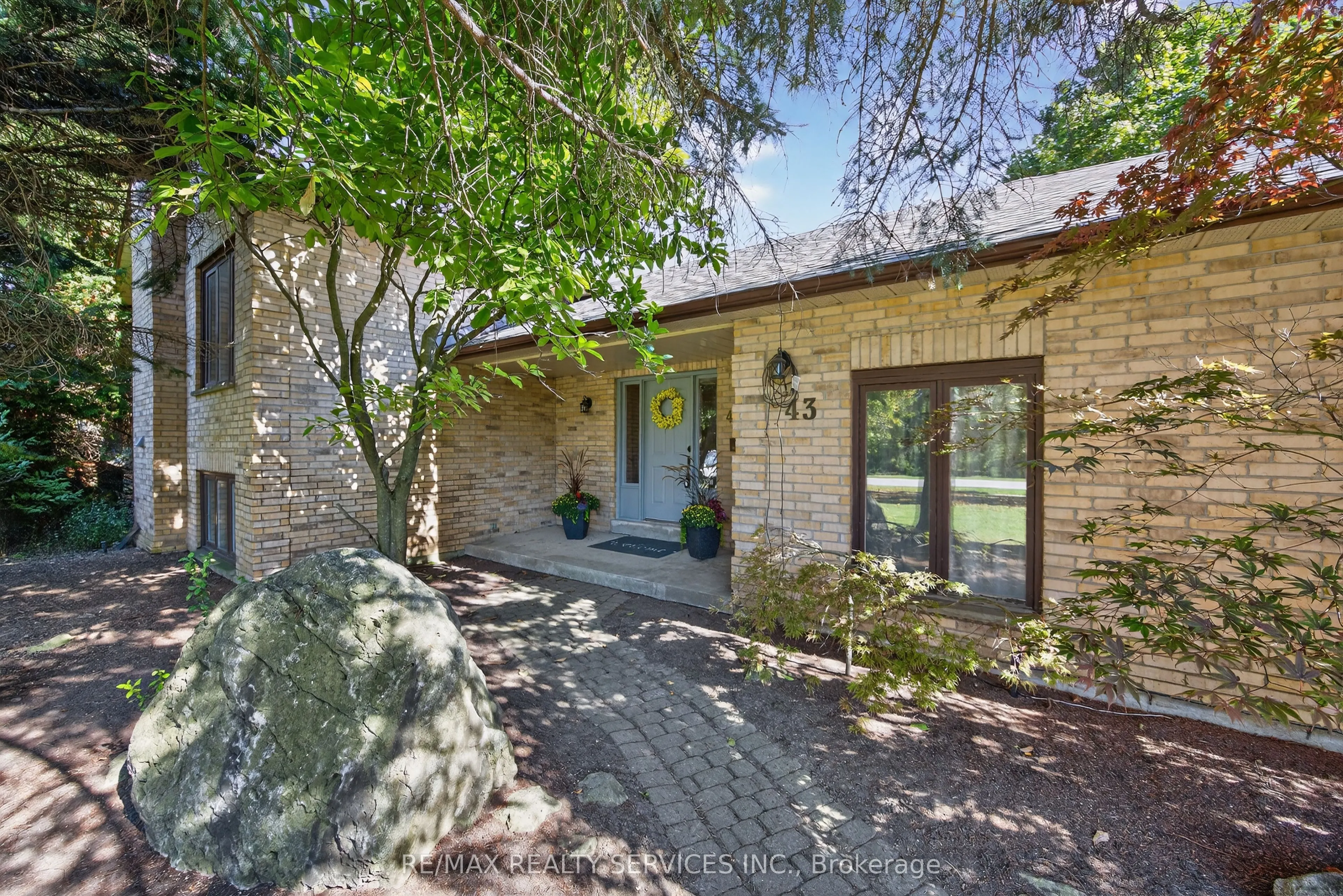43 Mccort Drive