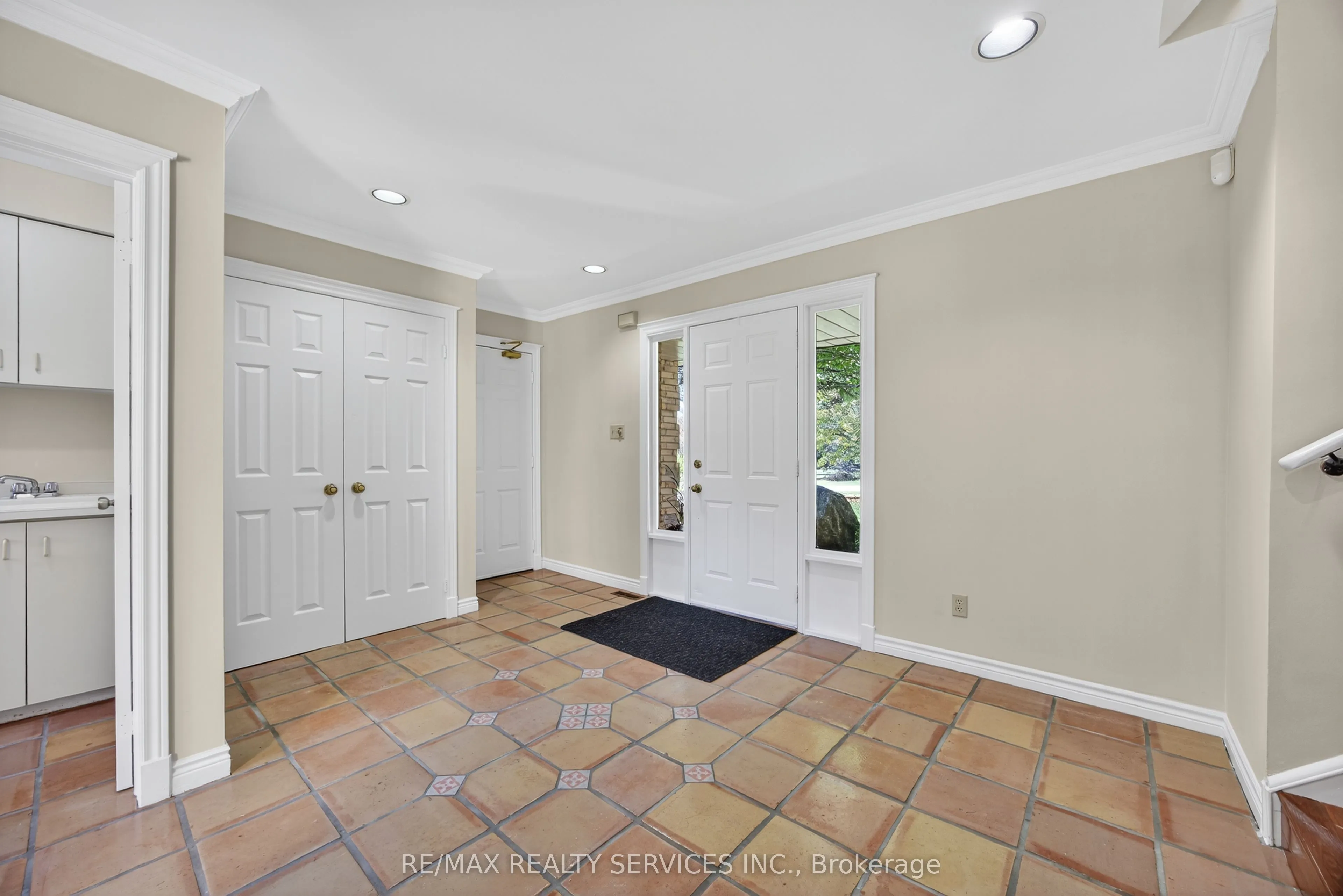43 Mccort Drive