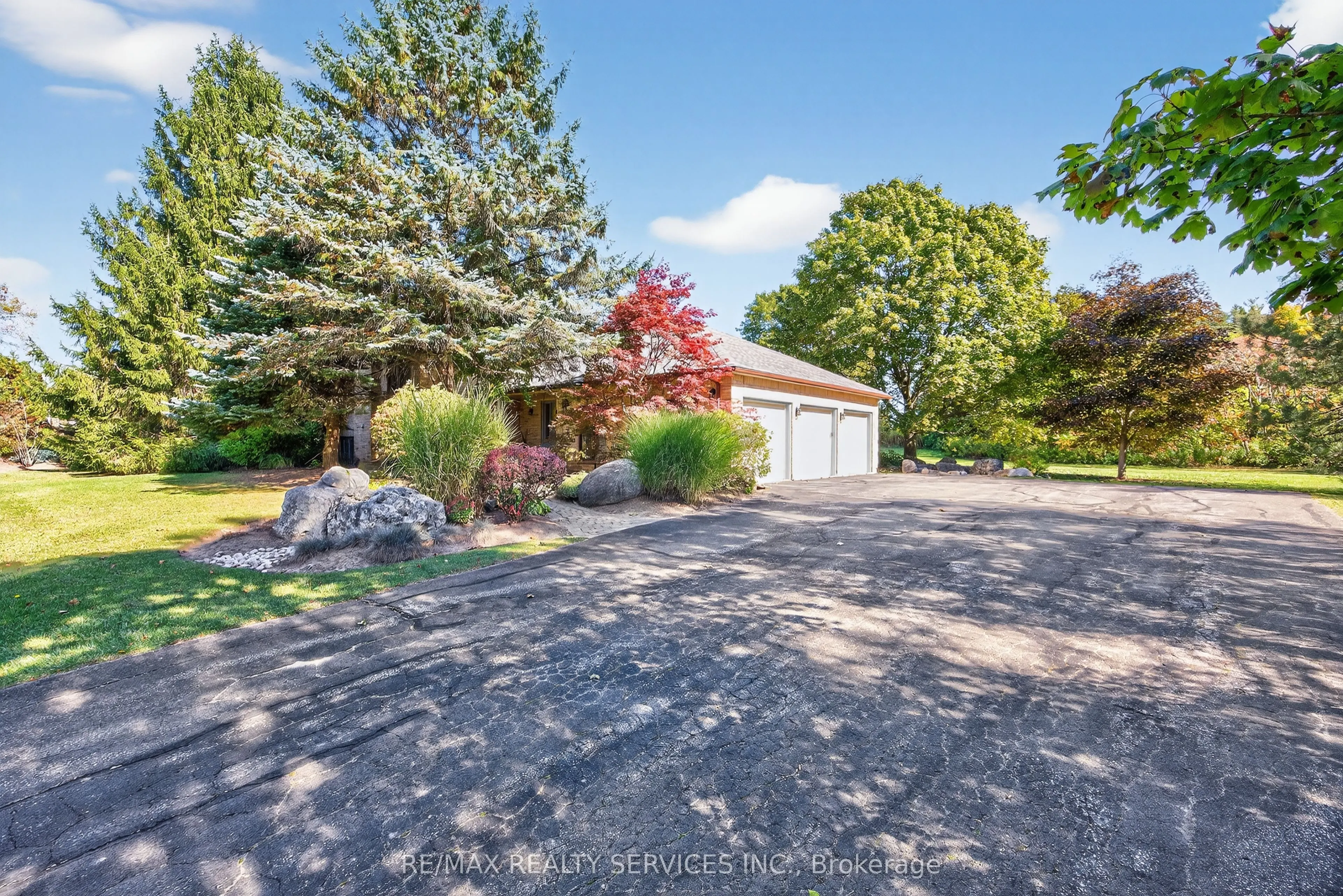 43 Mccort Drive