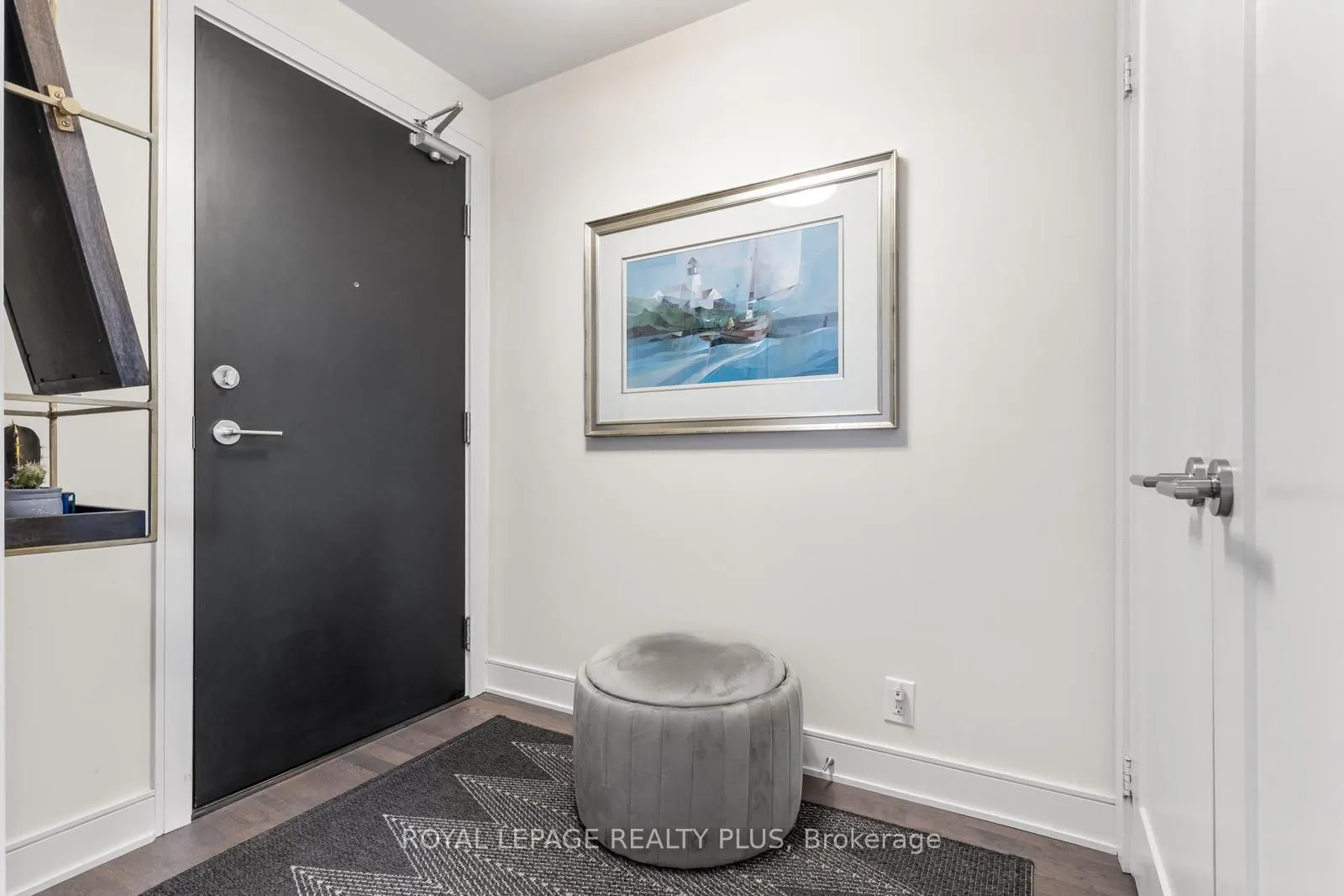 1575 lakeshore Road W, #327