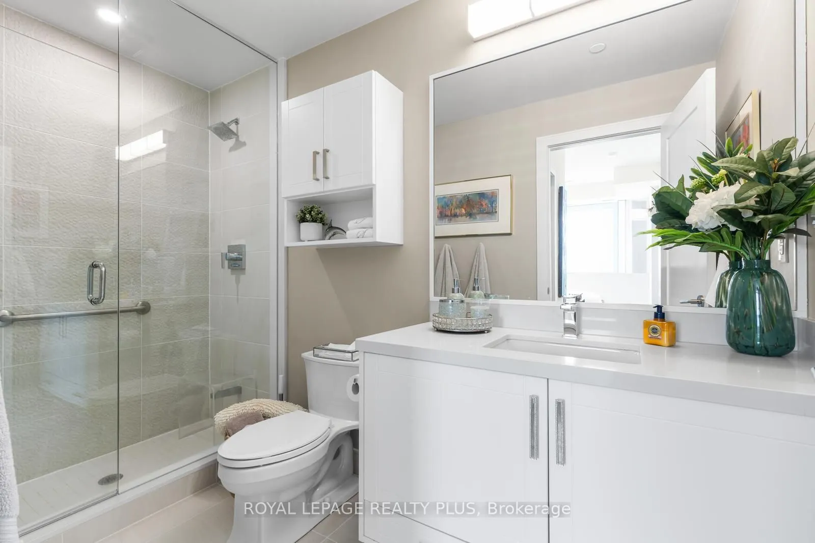 1575 lakeshore Road W, #327