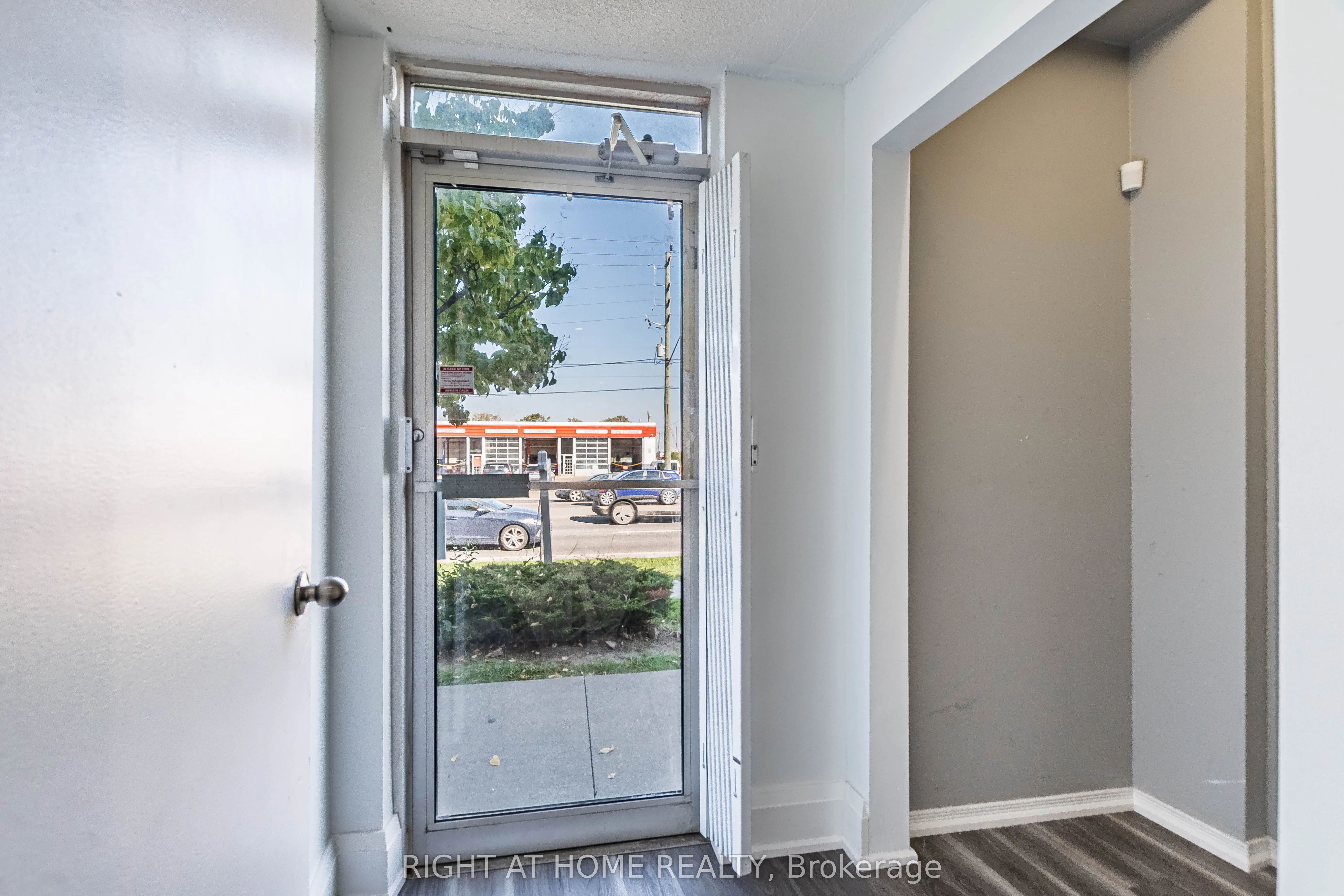 49 Hillcrest Avenue, #104