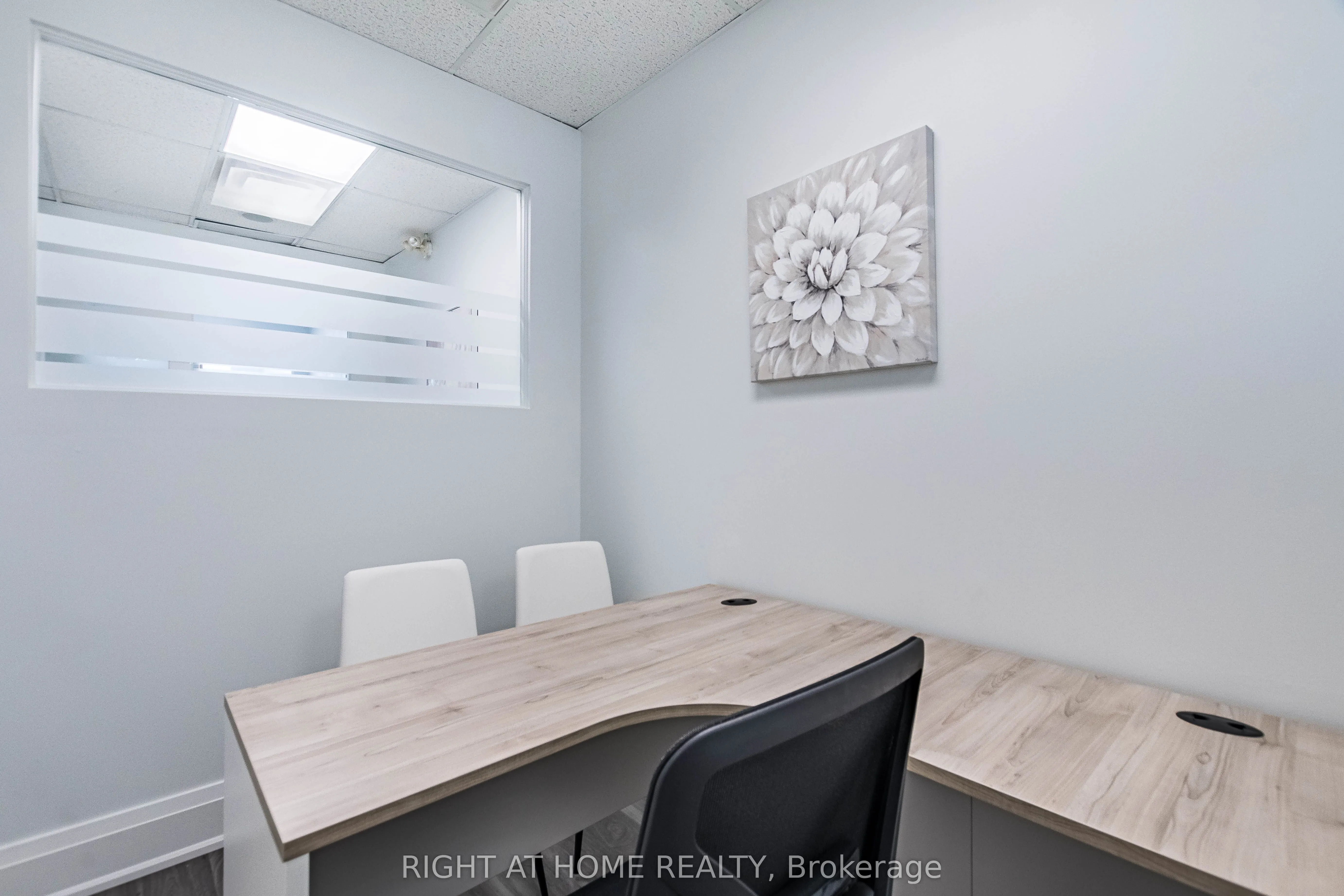 49 Hillcrest Avenue, #104