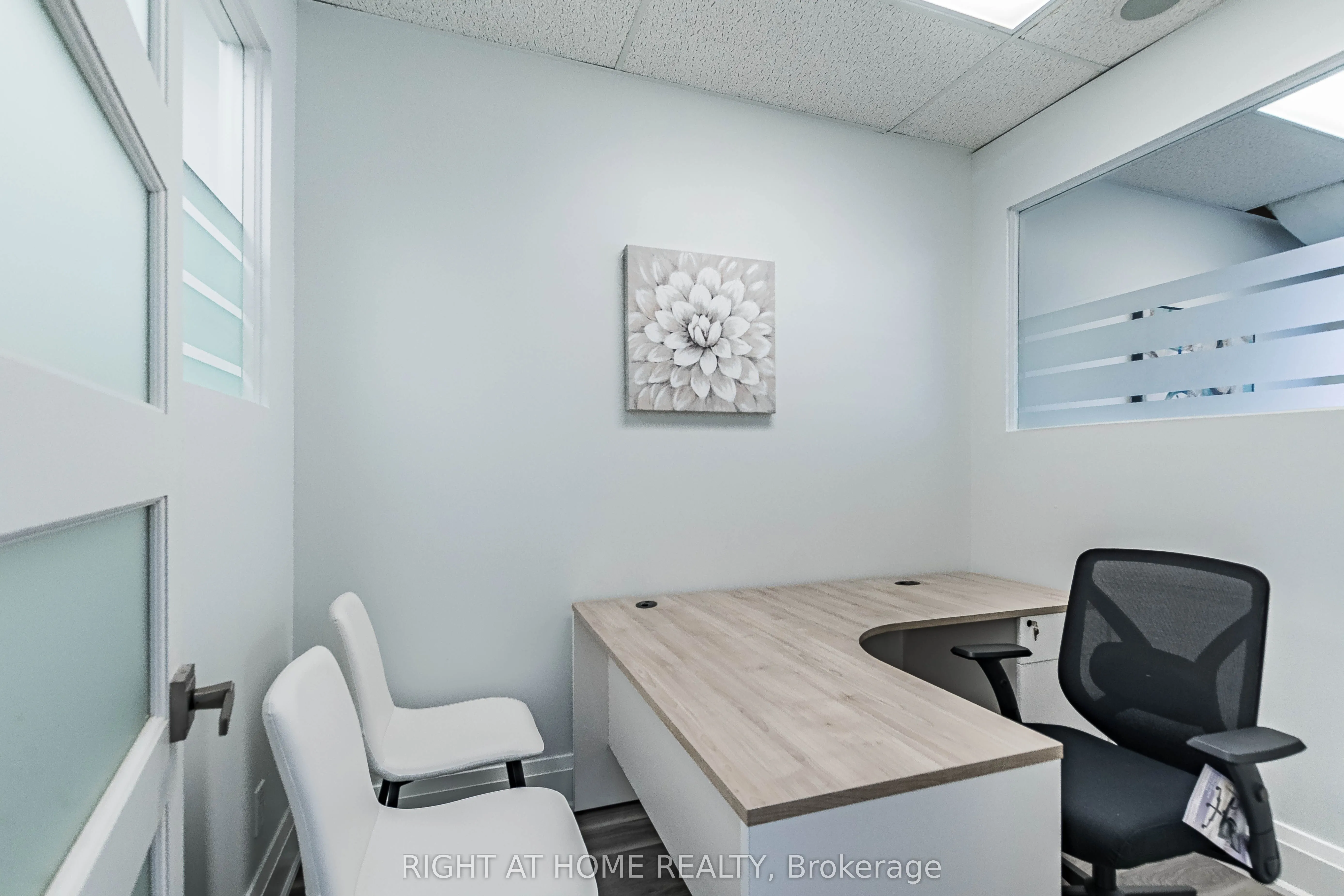 49 Hillcrest Avenue, #104