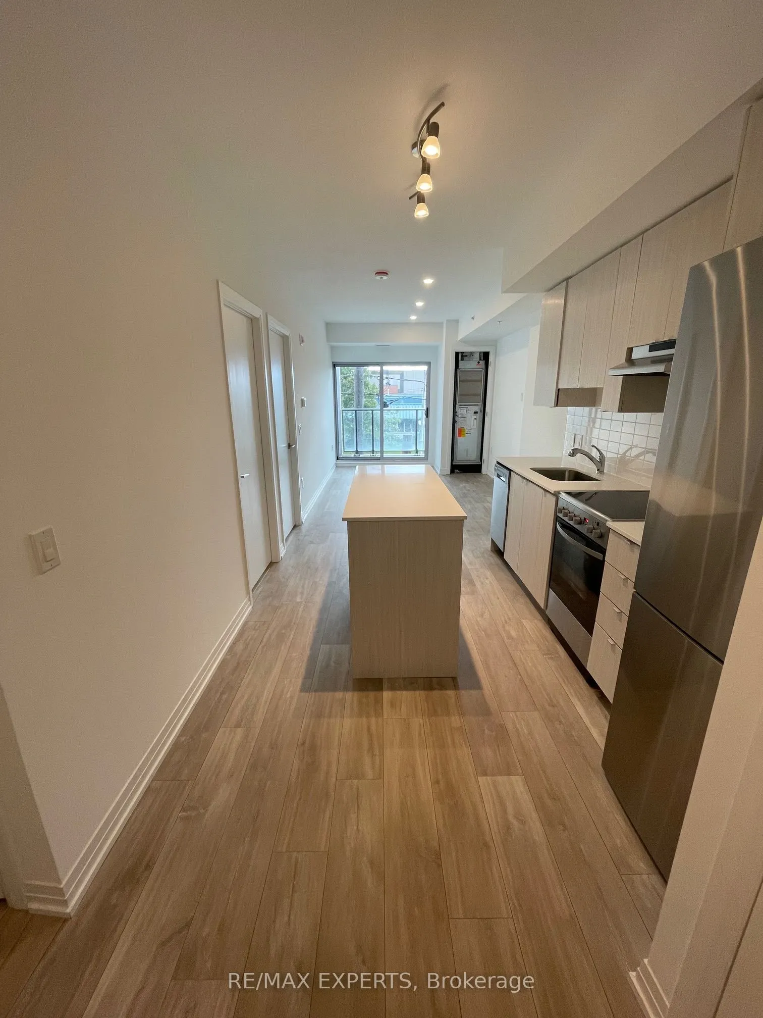 408 Browns Line, #209