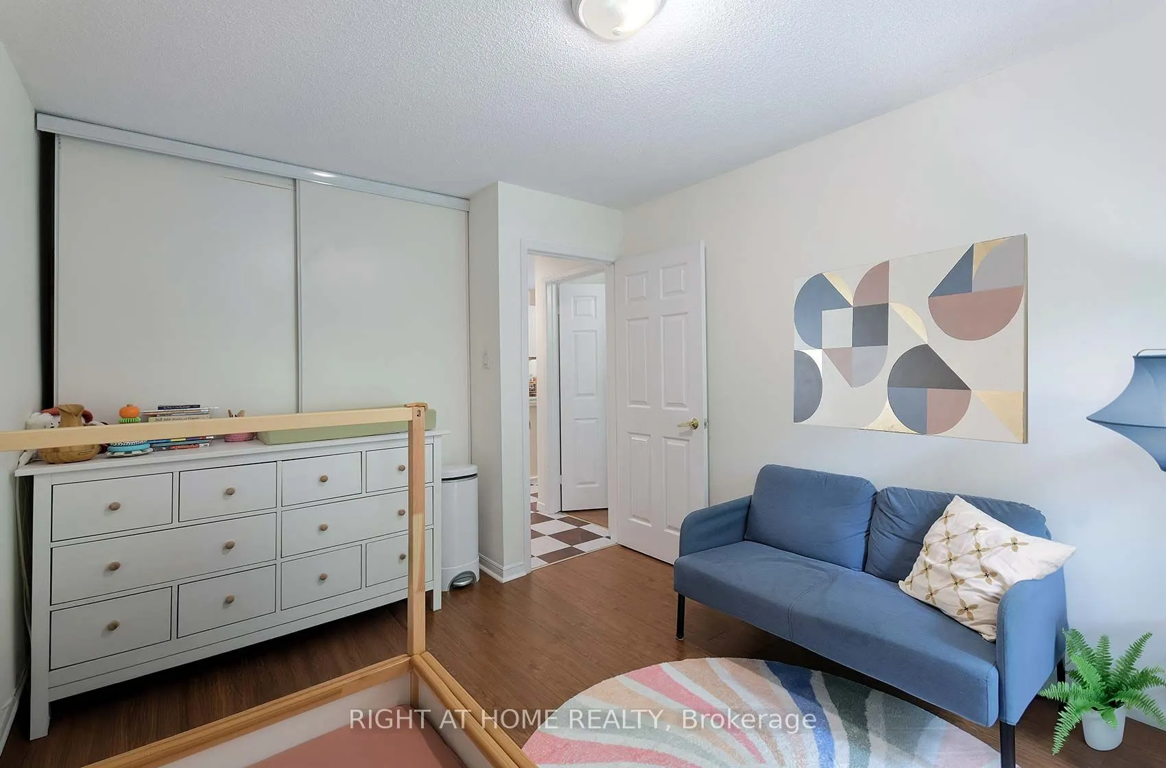 164 Quebec Avenue, #A