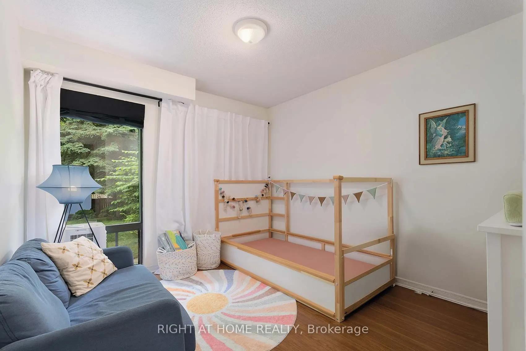 164 Quebec Avenue, #A