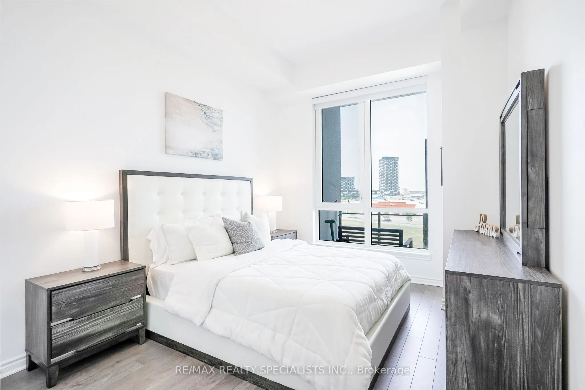 150 Oak Park Boulevard, #513