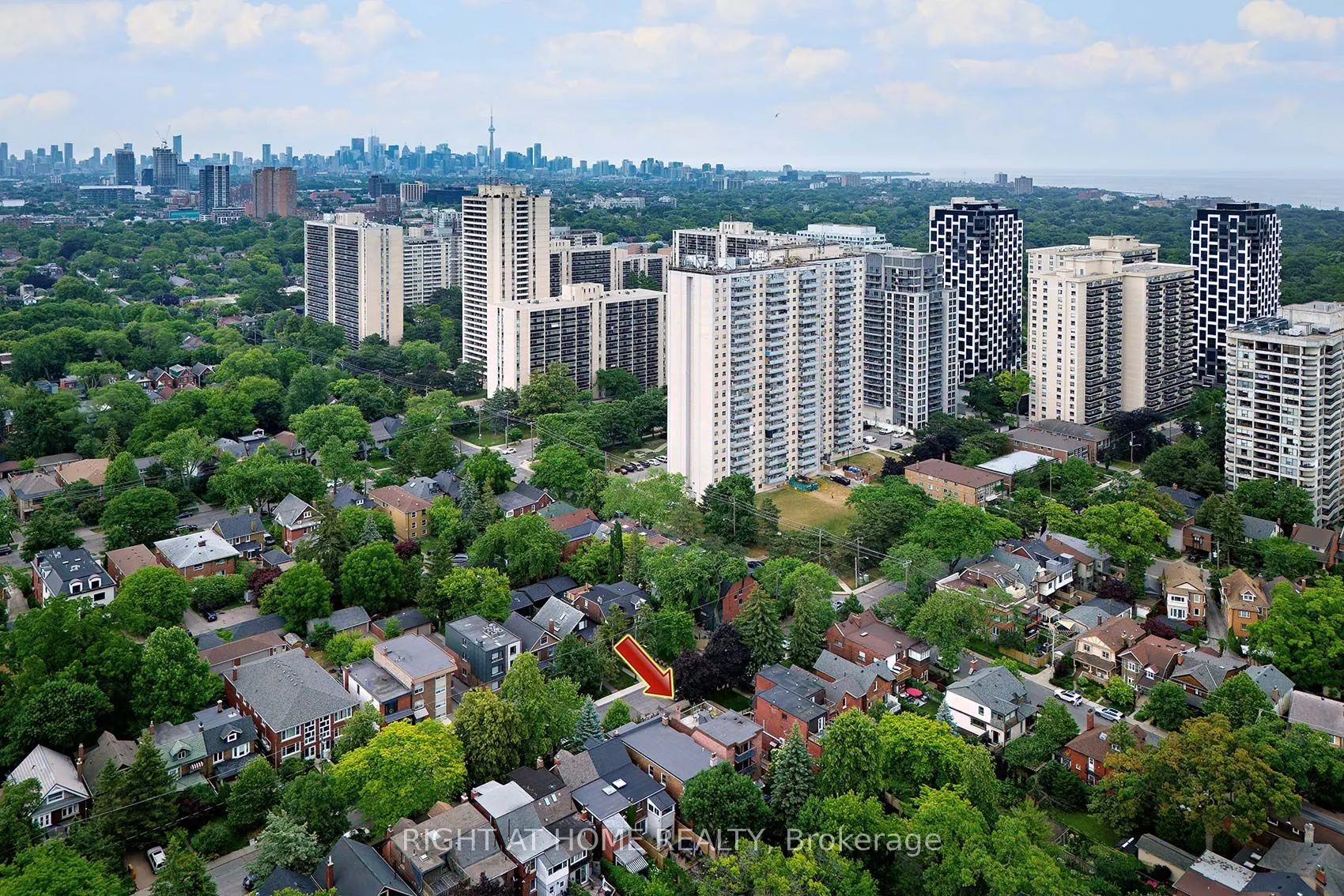 164 Quebec Avenue, #C