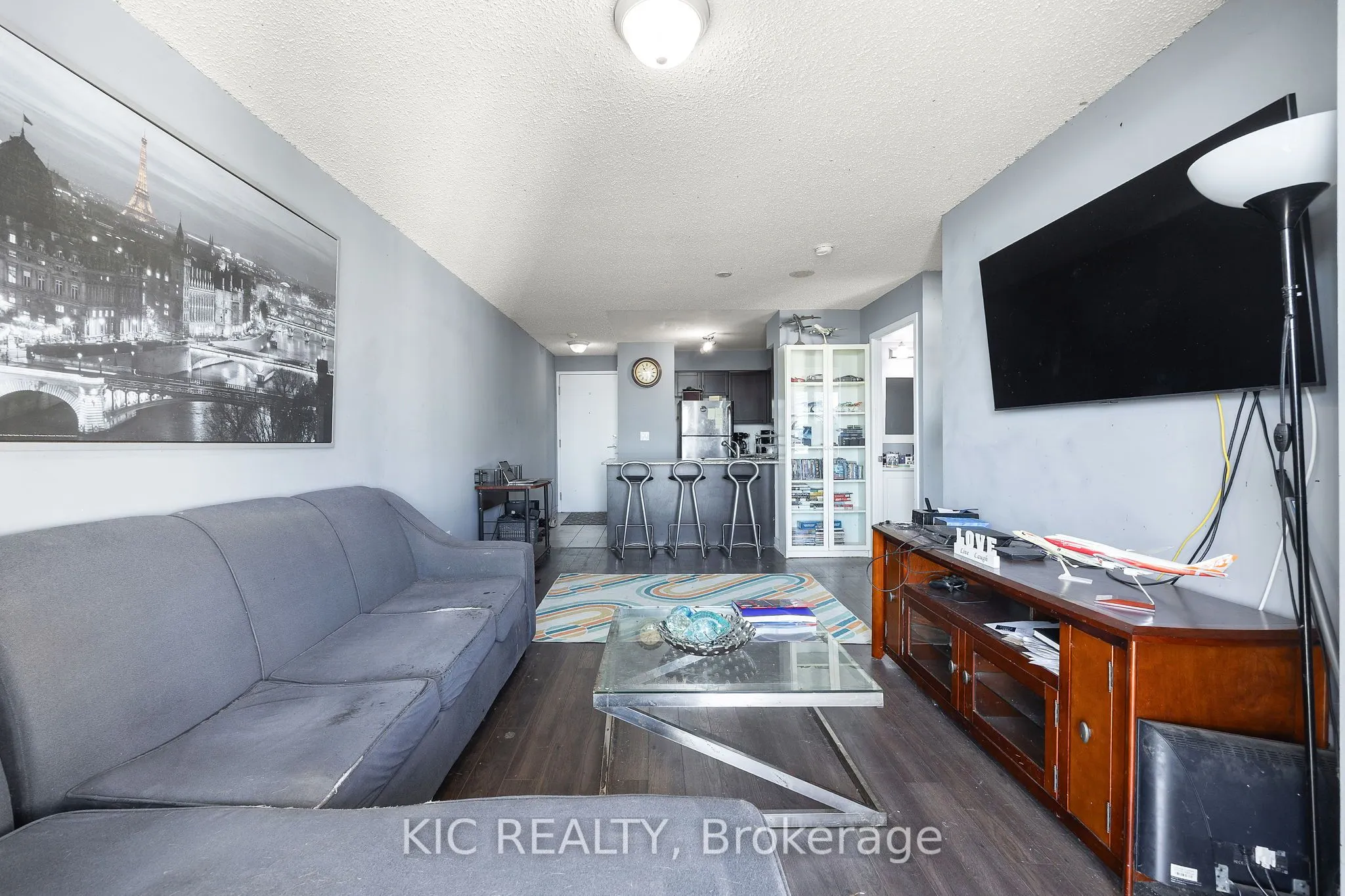 812 Lansdowne Avenue, #901