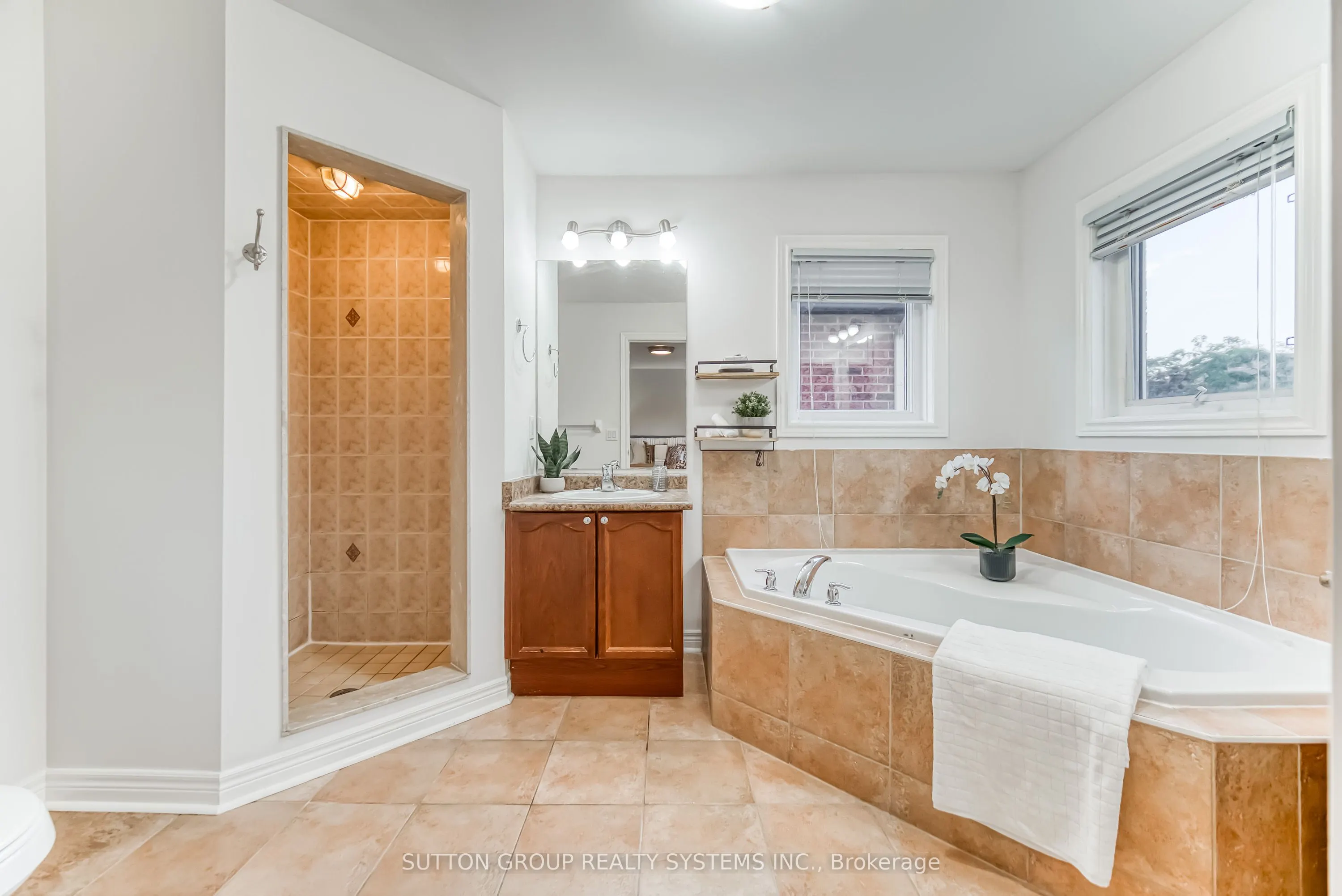 3806 Quiet Creek Drive