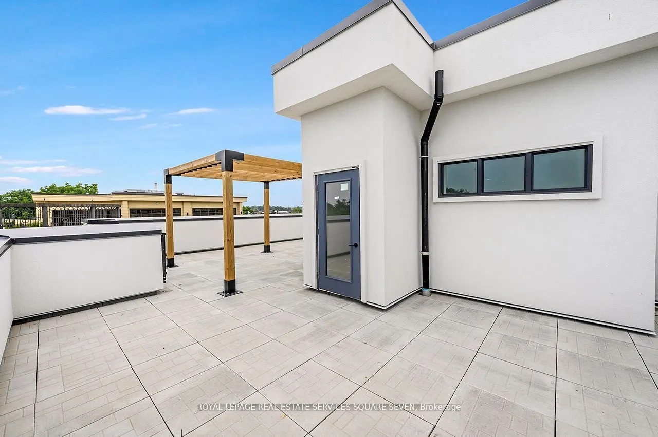 123 Maurice Drive, #412
