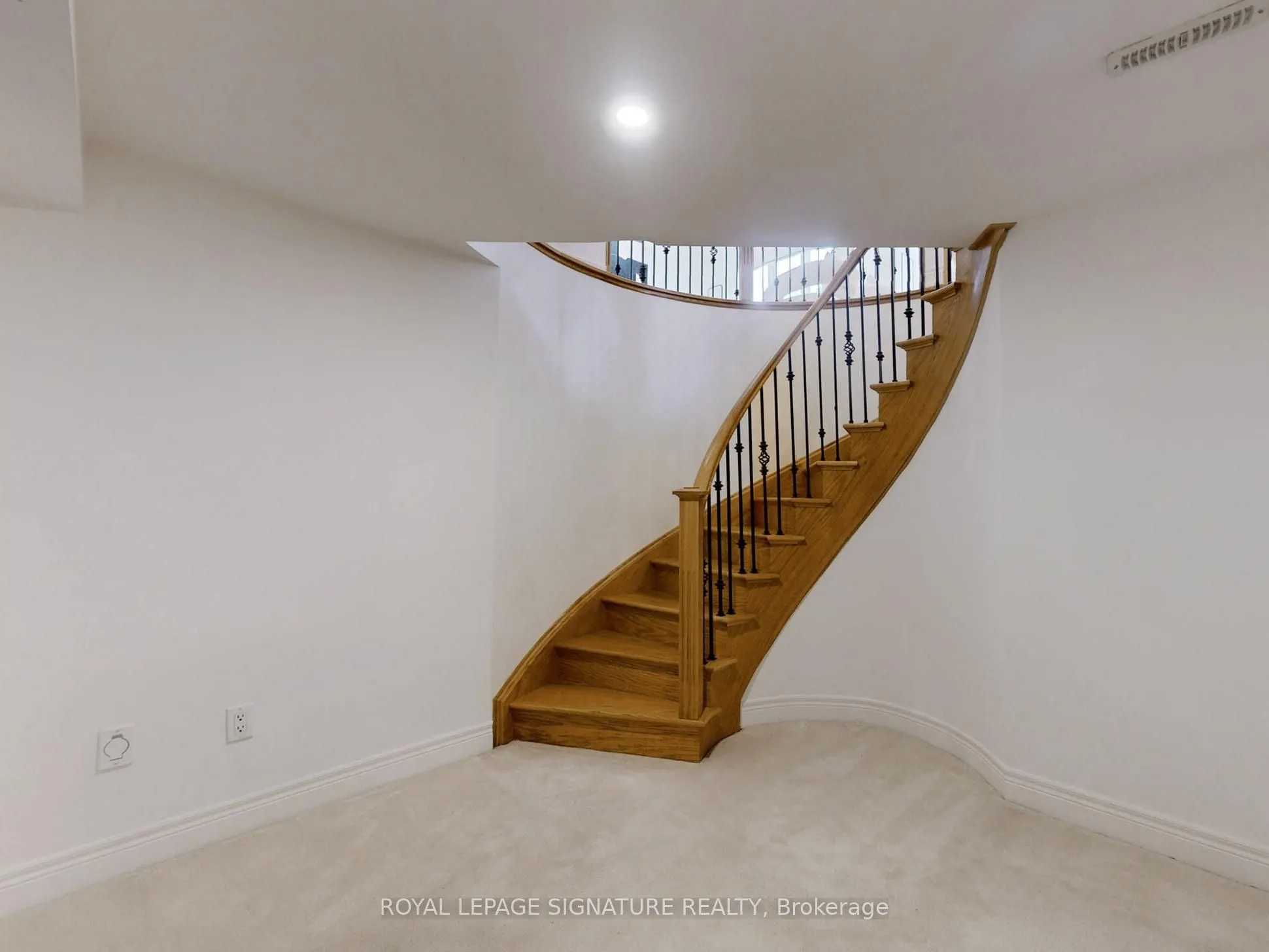 2238 Lyndhurst Drive