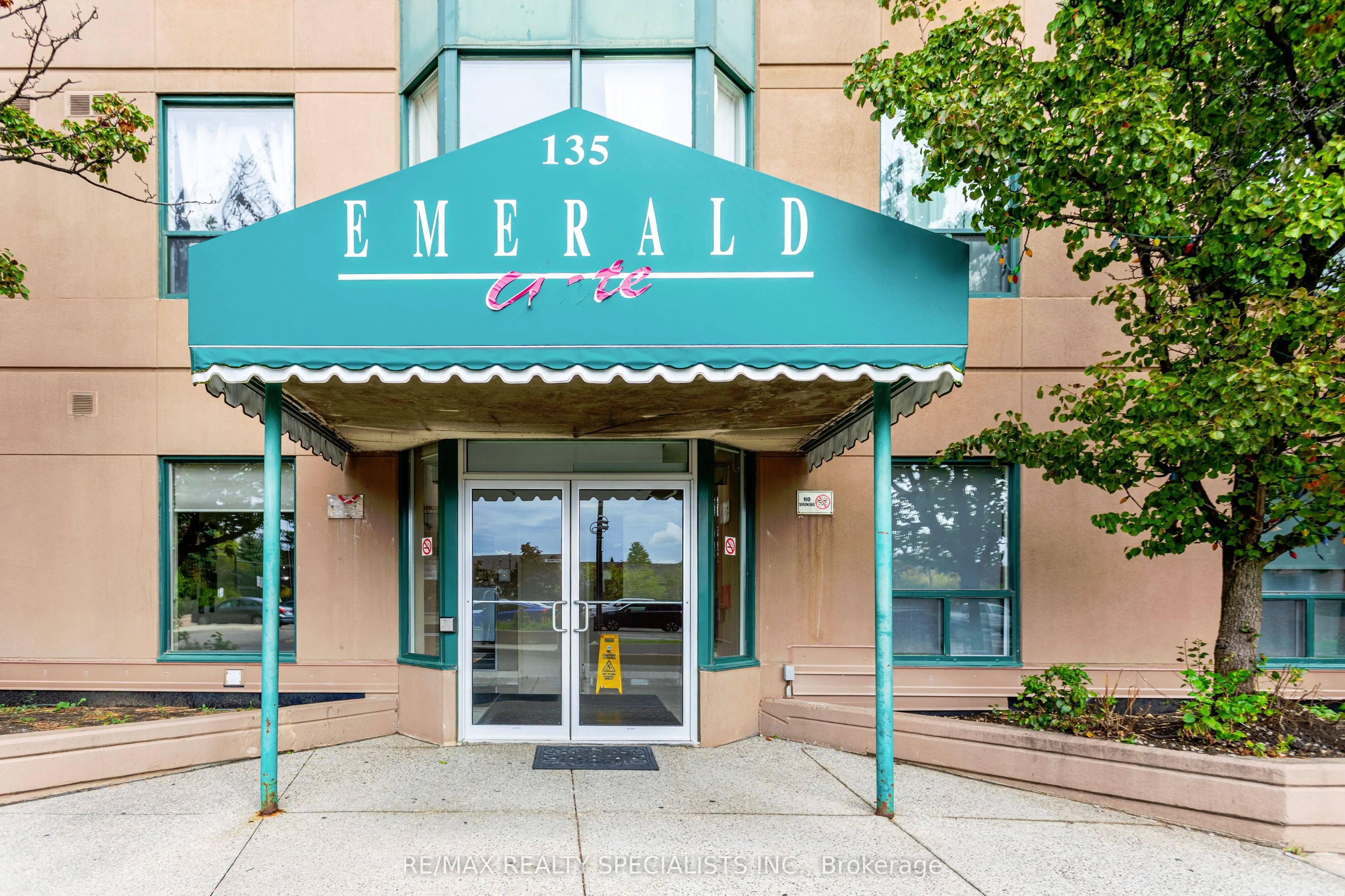 135 Hillcrest Avenue, ## 1211