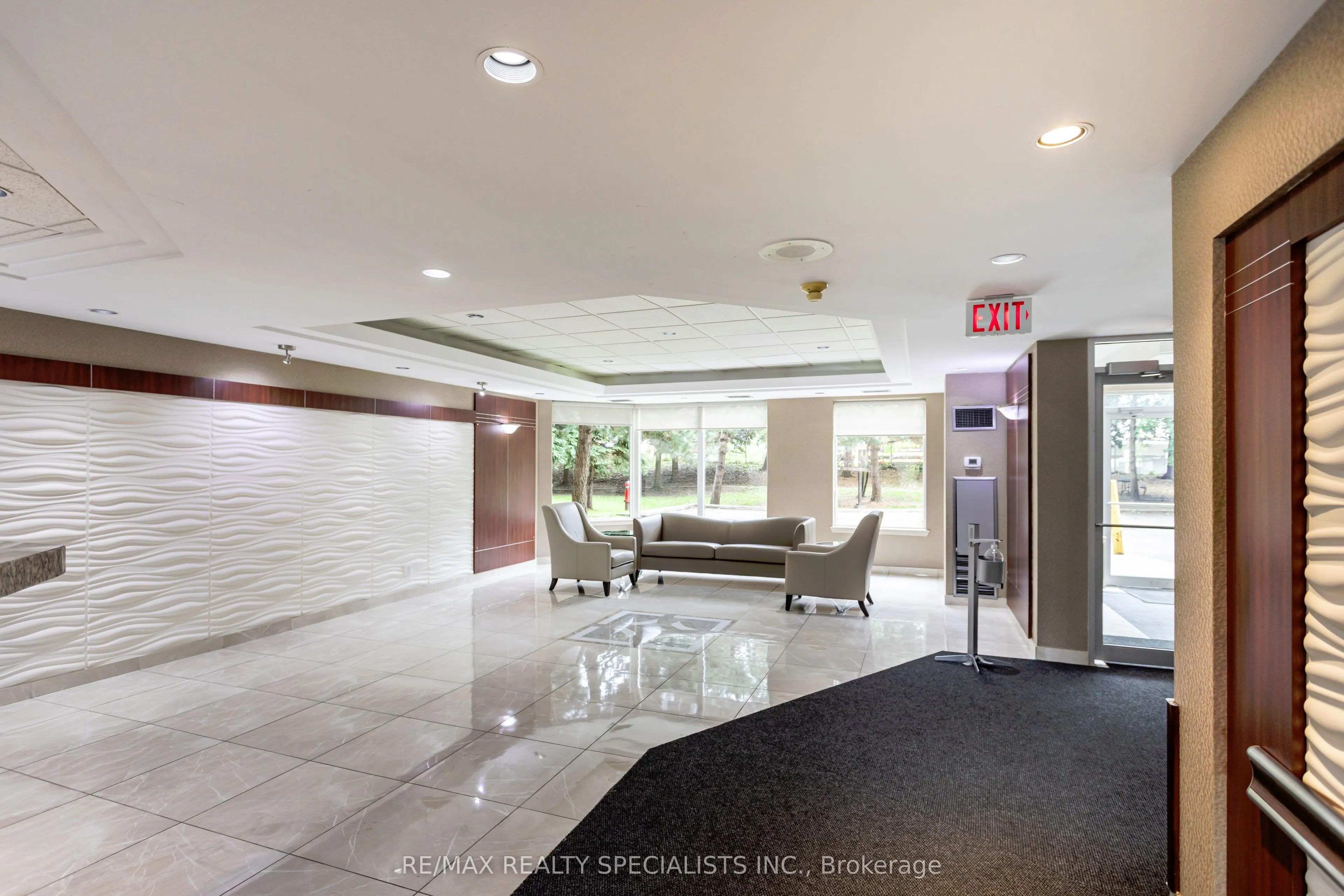 135 Hillcrest Avenue, ## 1211