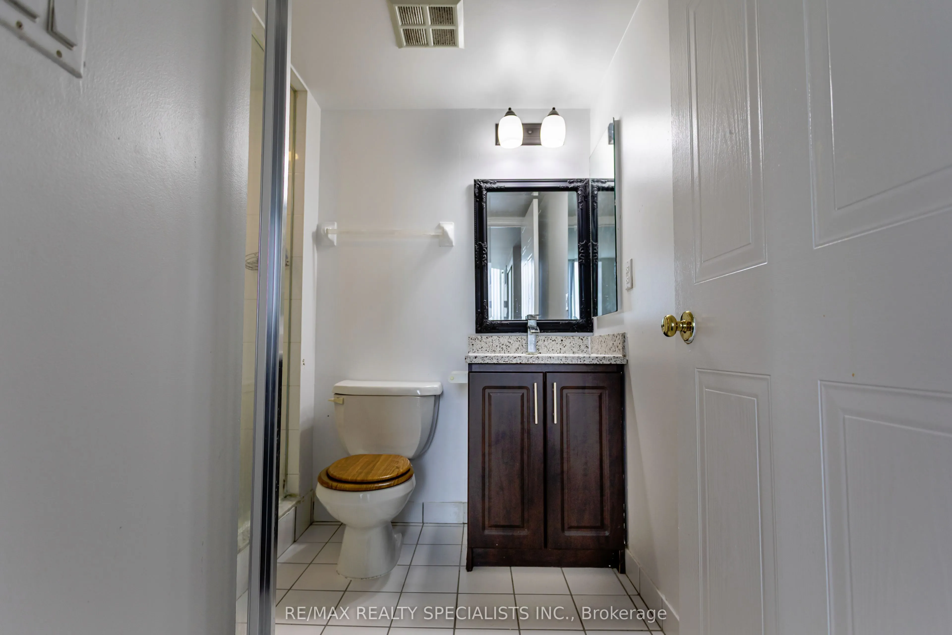 135 Hillcrest Avenue, ## 1211