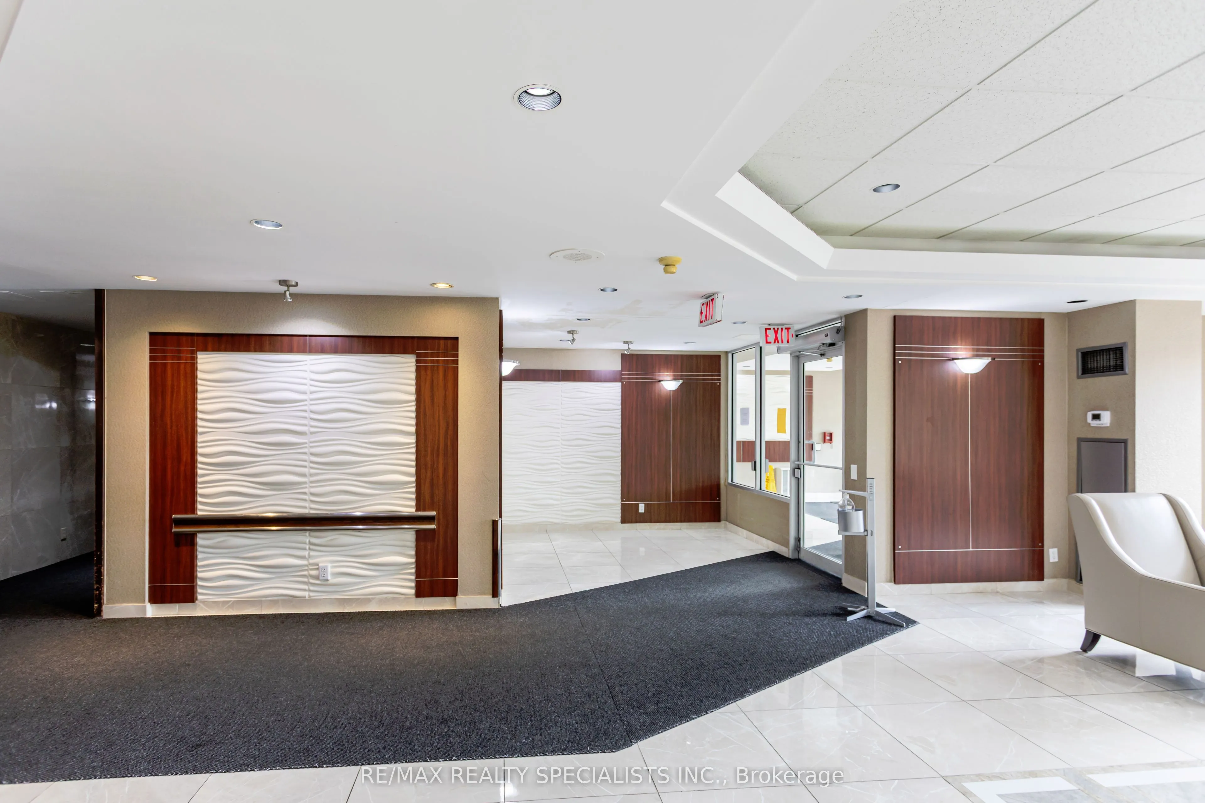 135 Hillcrest Avenue, ## 1211