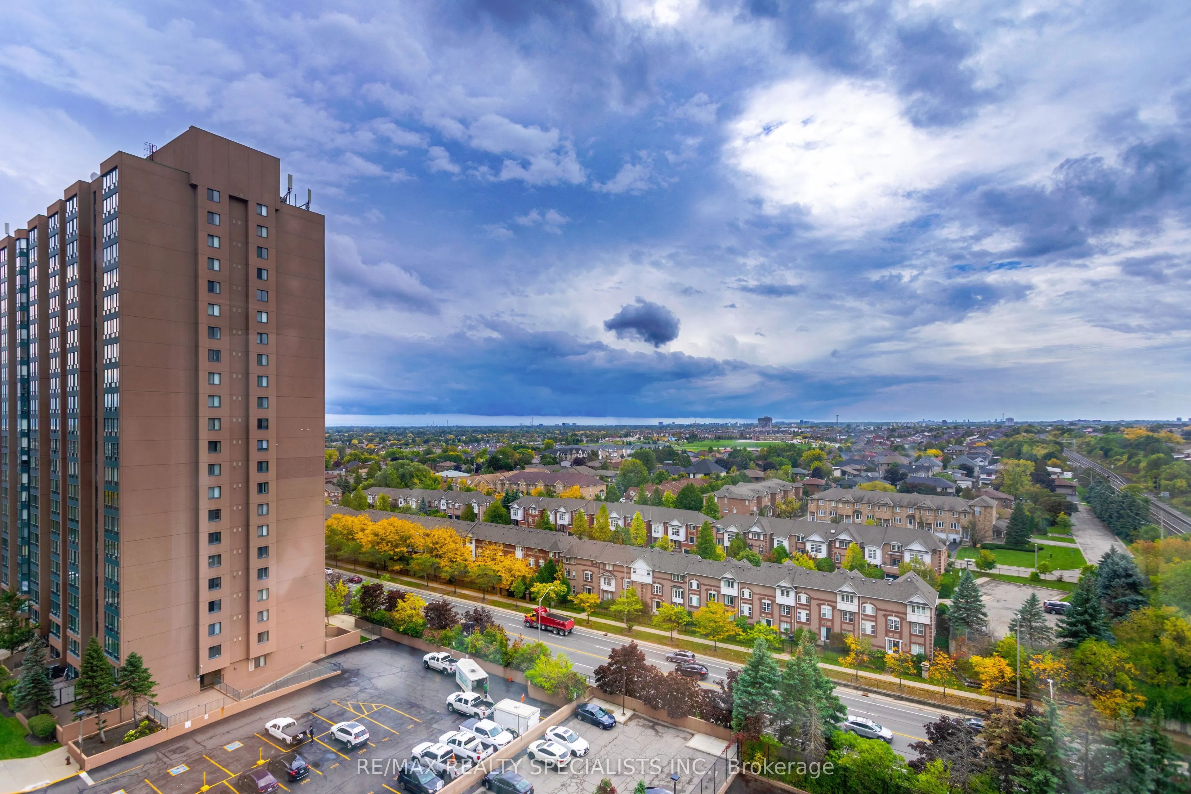 135 Hillcrest Avenue, ## 1211