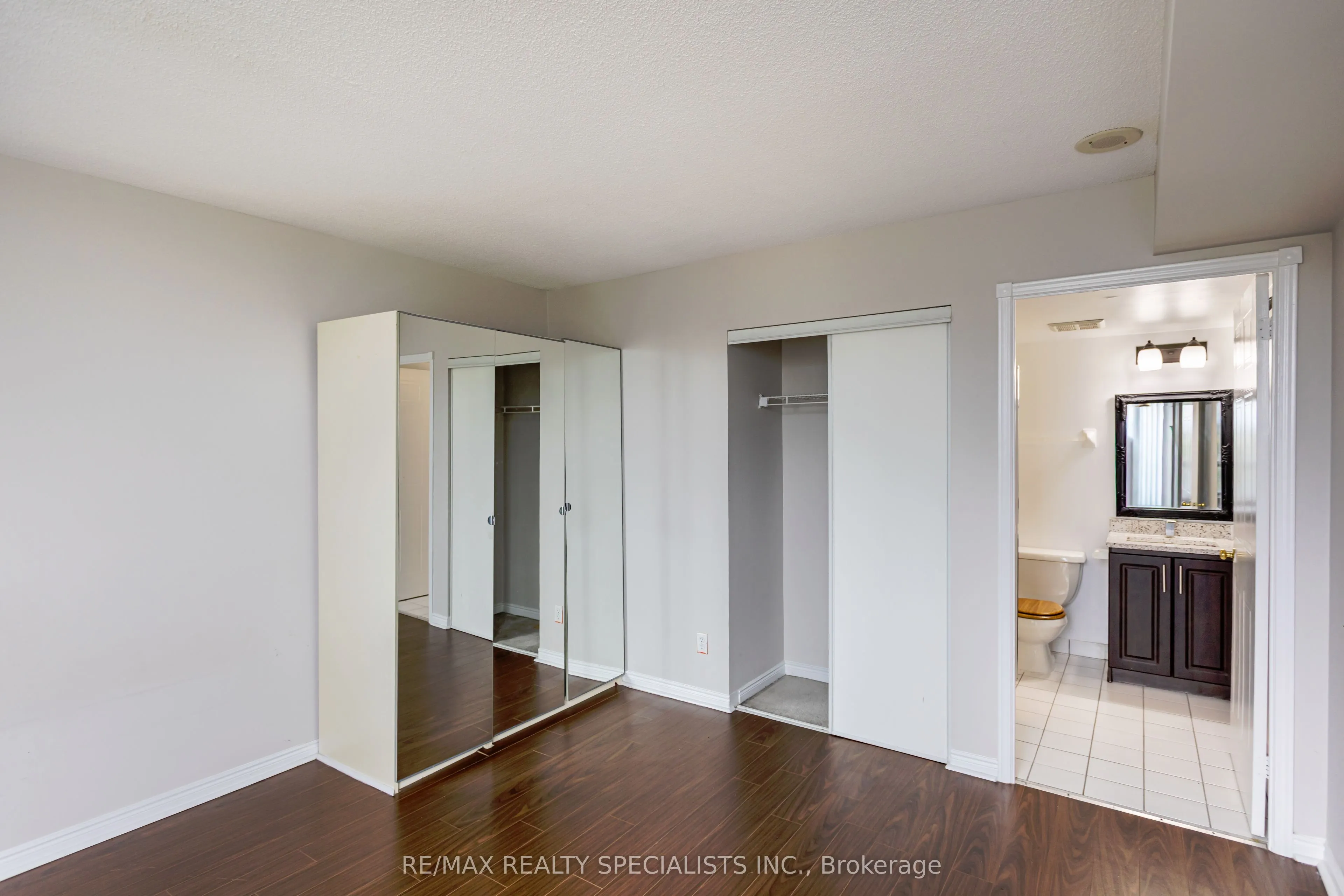 135 Hillcrest Avenue, ## 1211