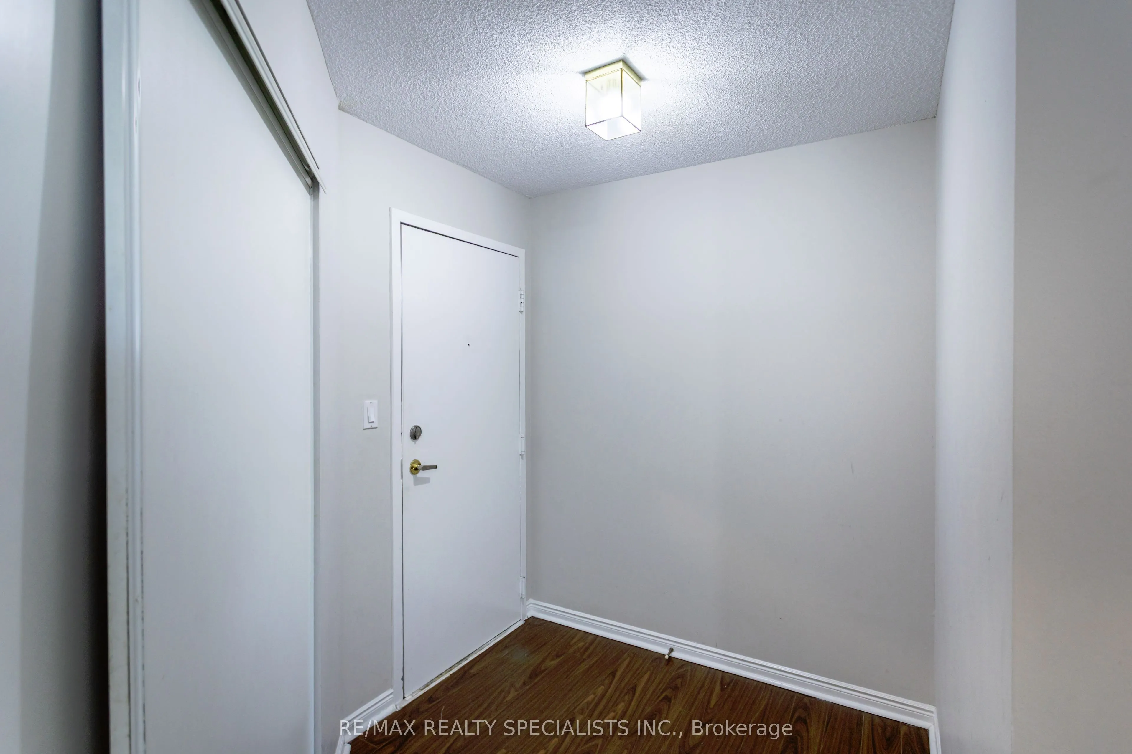 135 Hillcrest Avenue, ## 1211