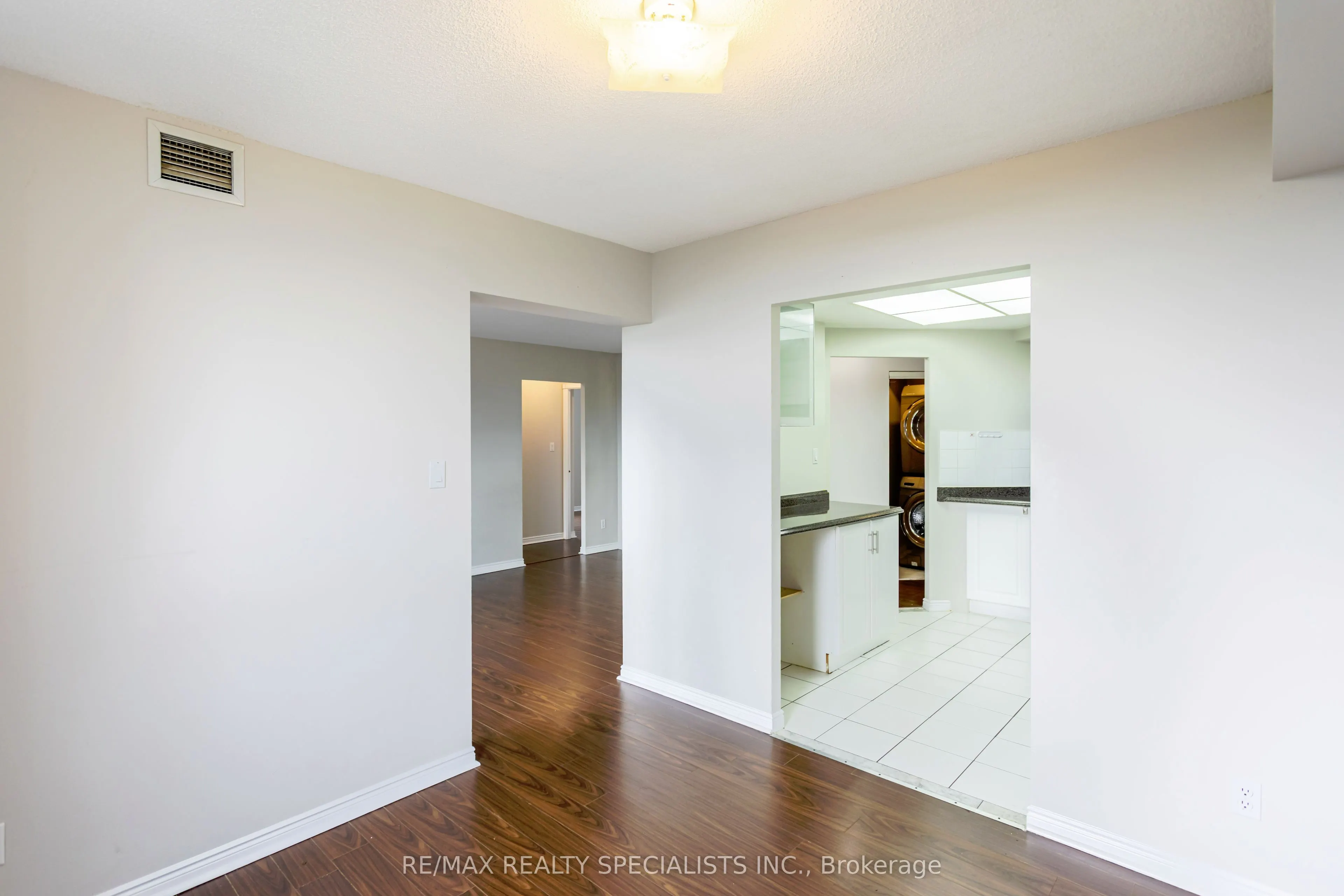 135 Hillcrest Avenue, ## 1211