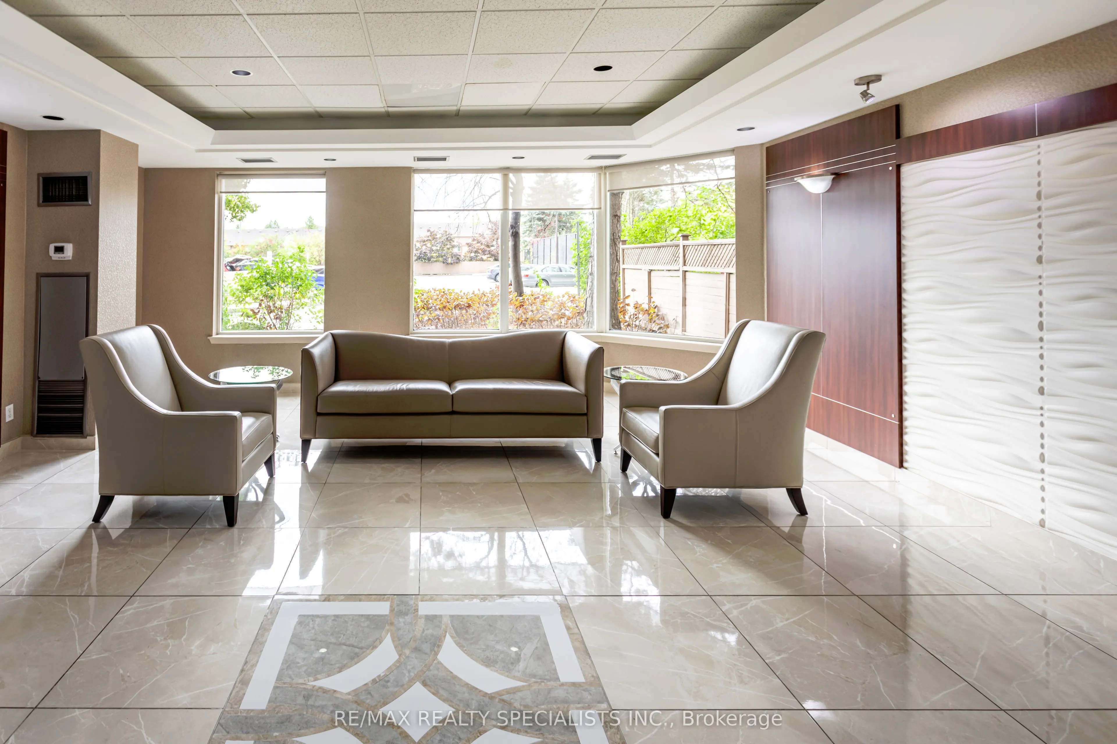 135 Hillcrest Avenue, #1211