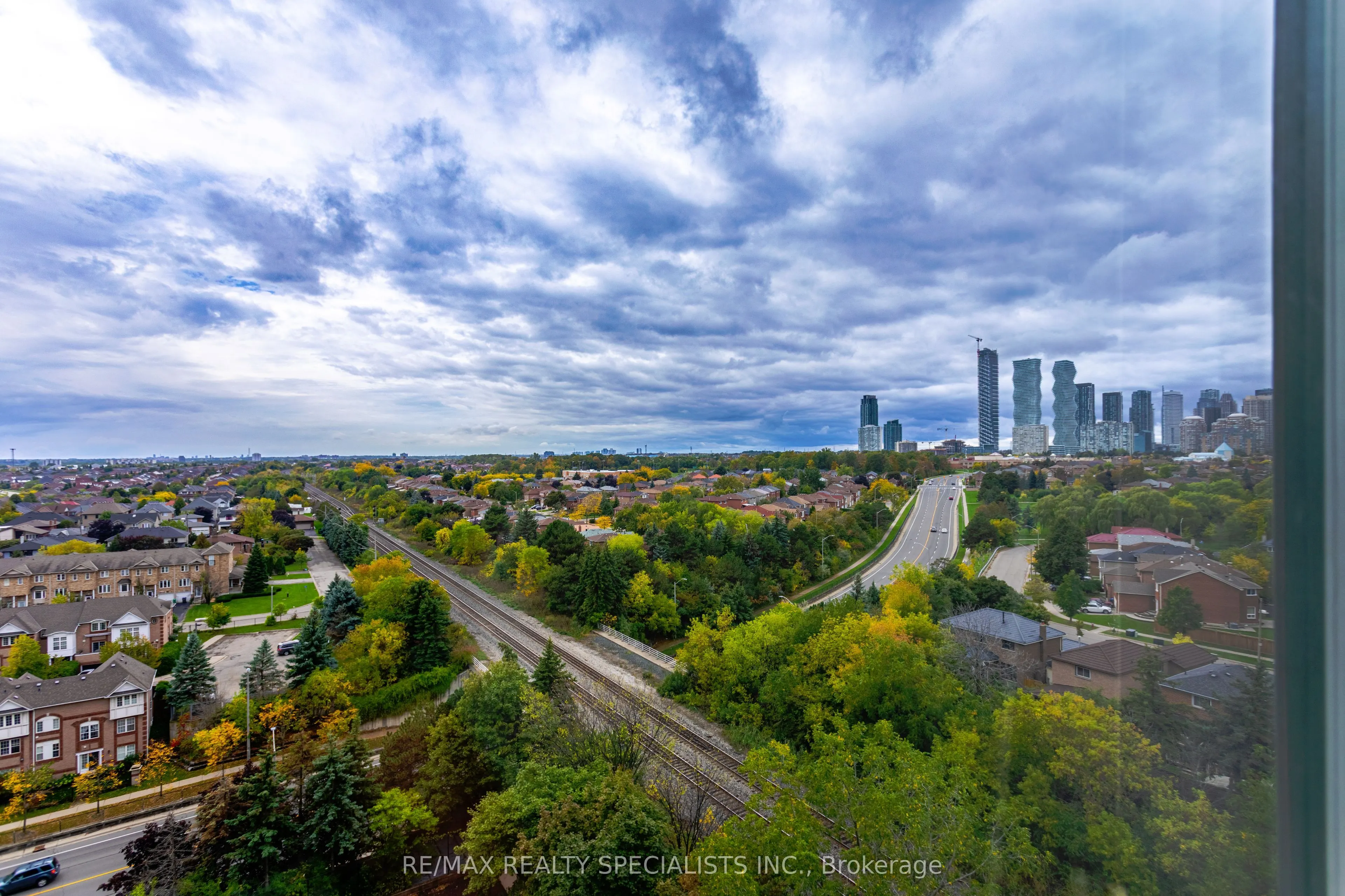 135 Hillcrest Avenue, #1211