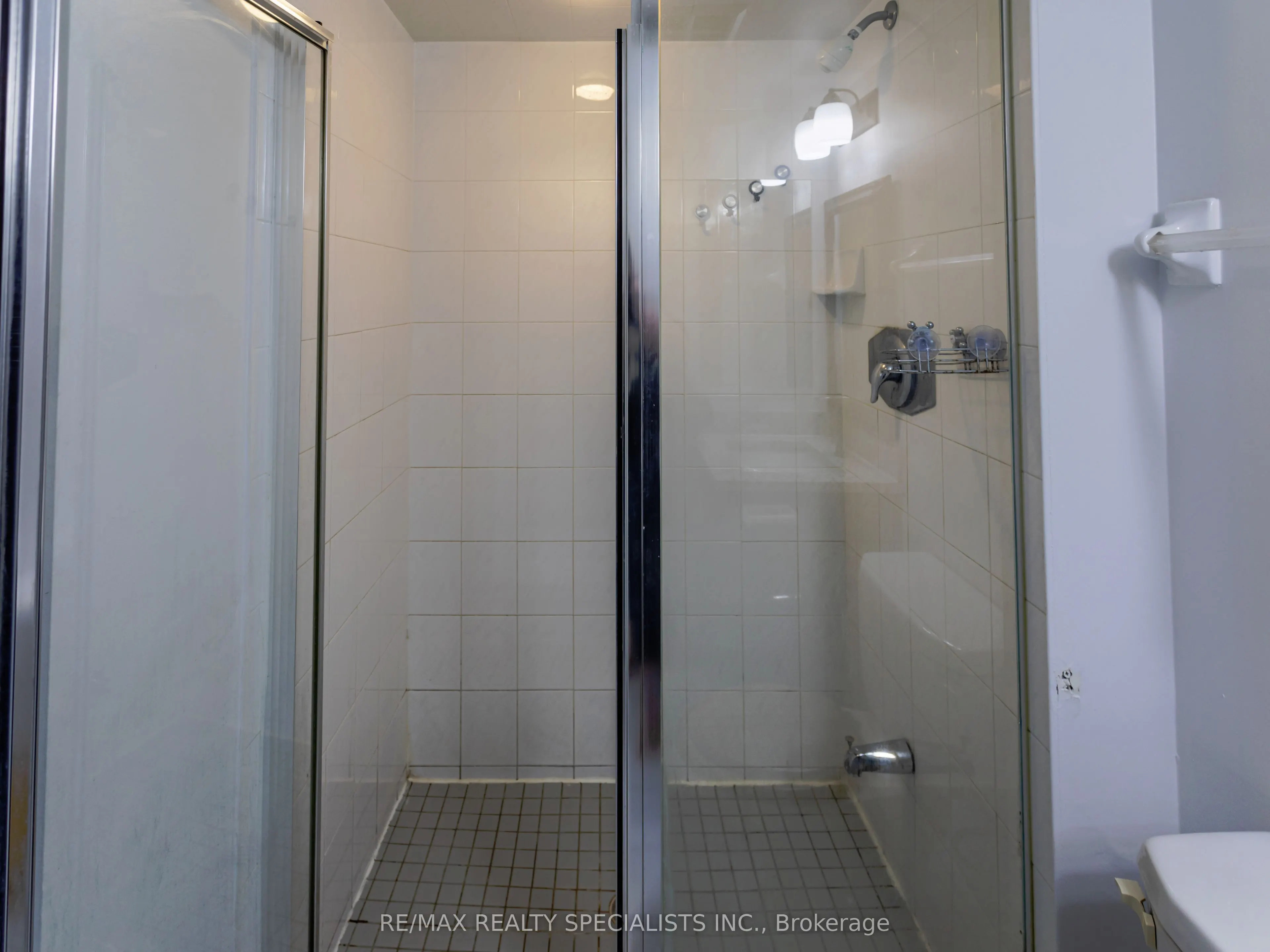 135 Hillcrest Avenue, #1211