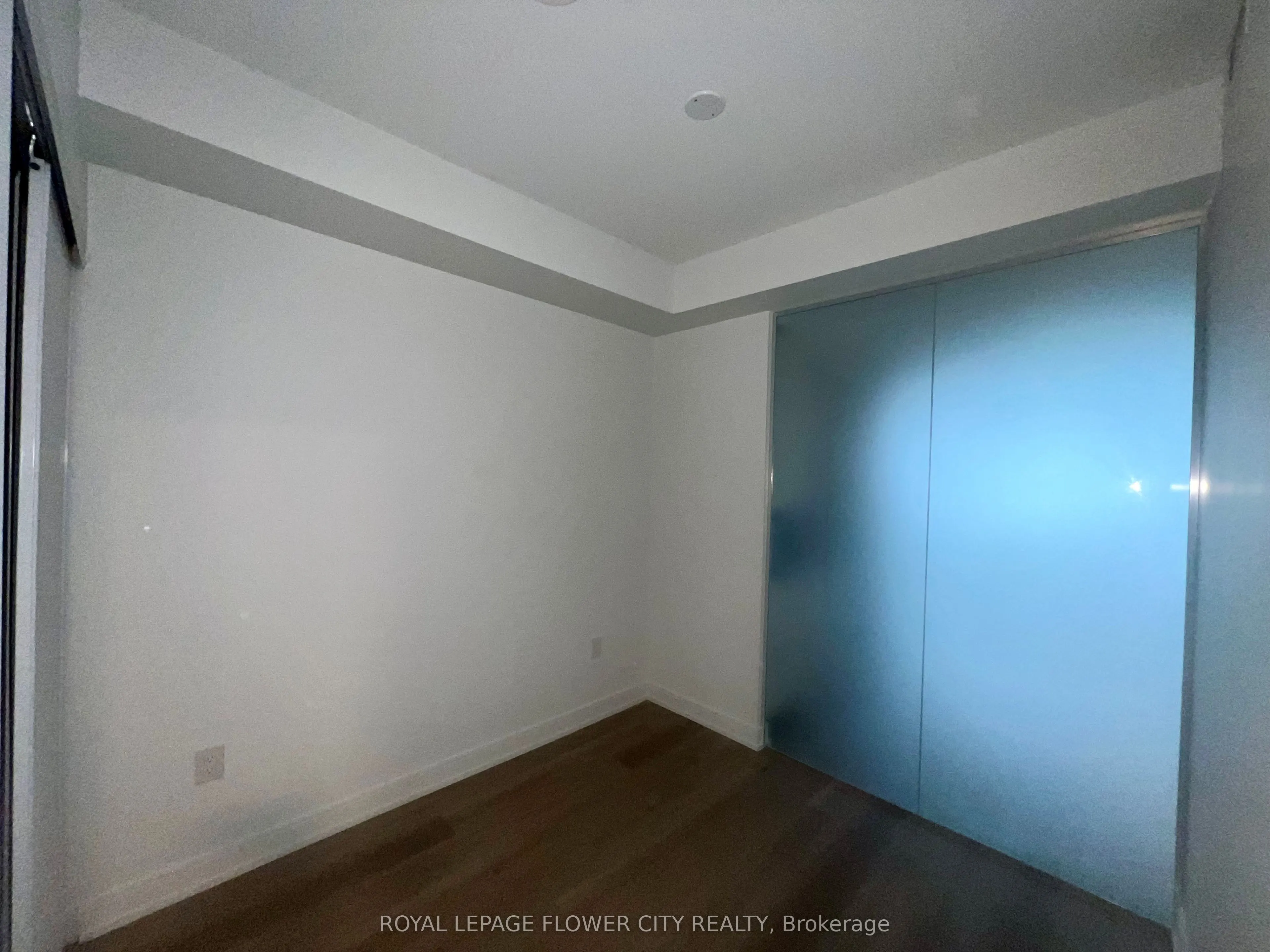 3009 Novar Road, #402