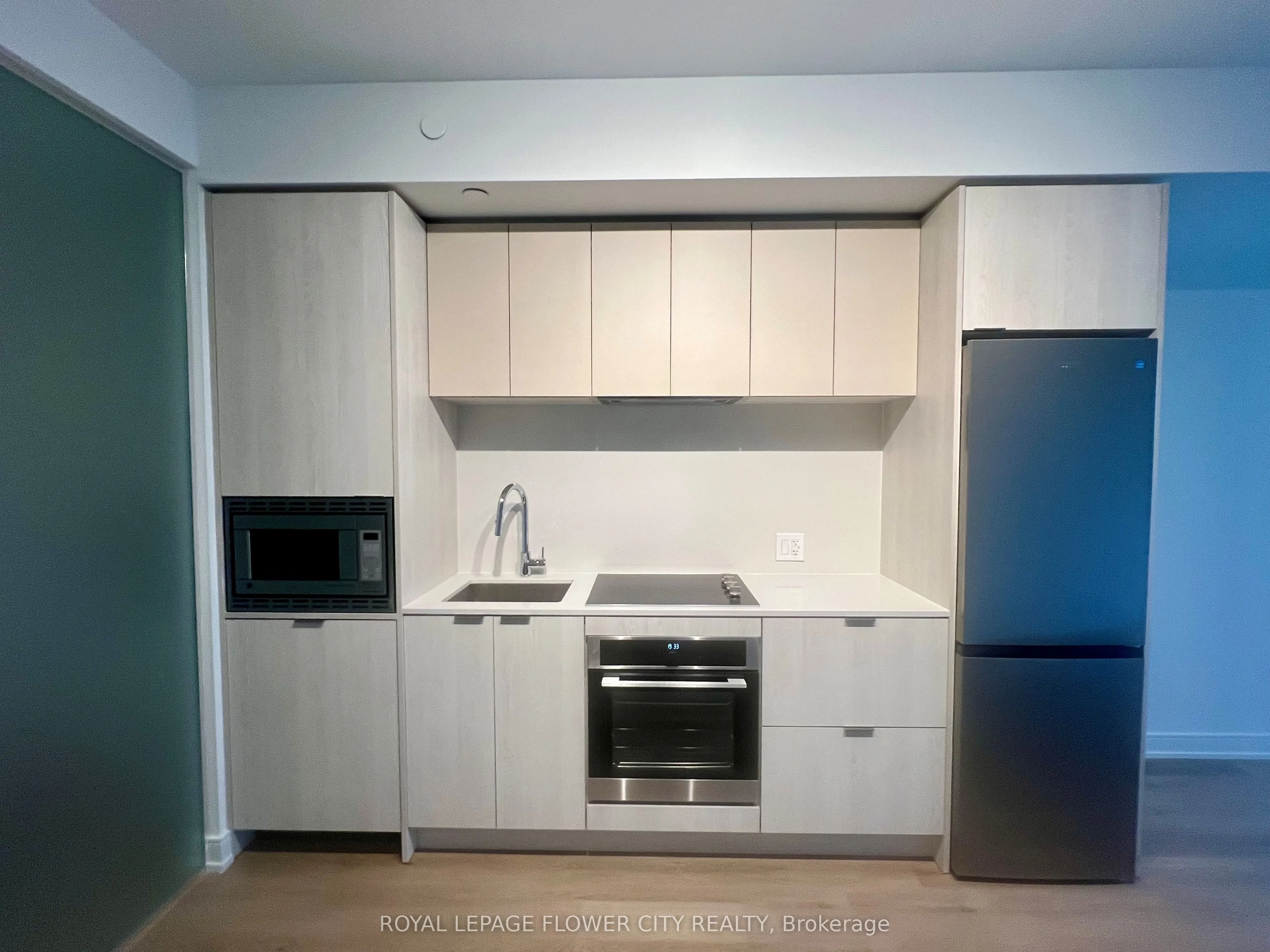 3009 Novar Road, #402