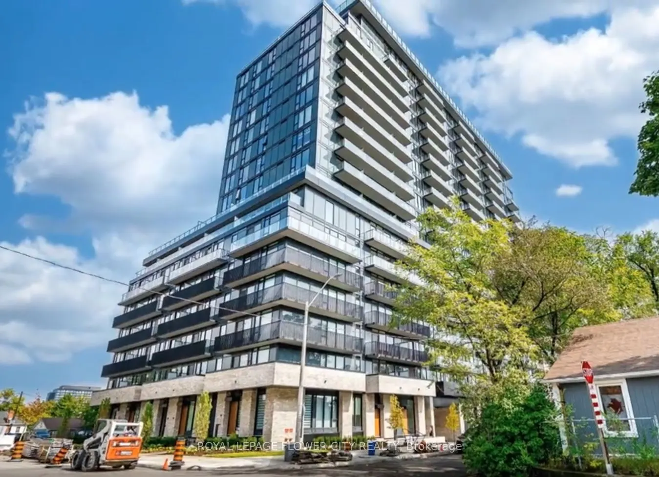 3009 Novar Road, #402
