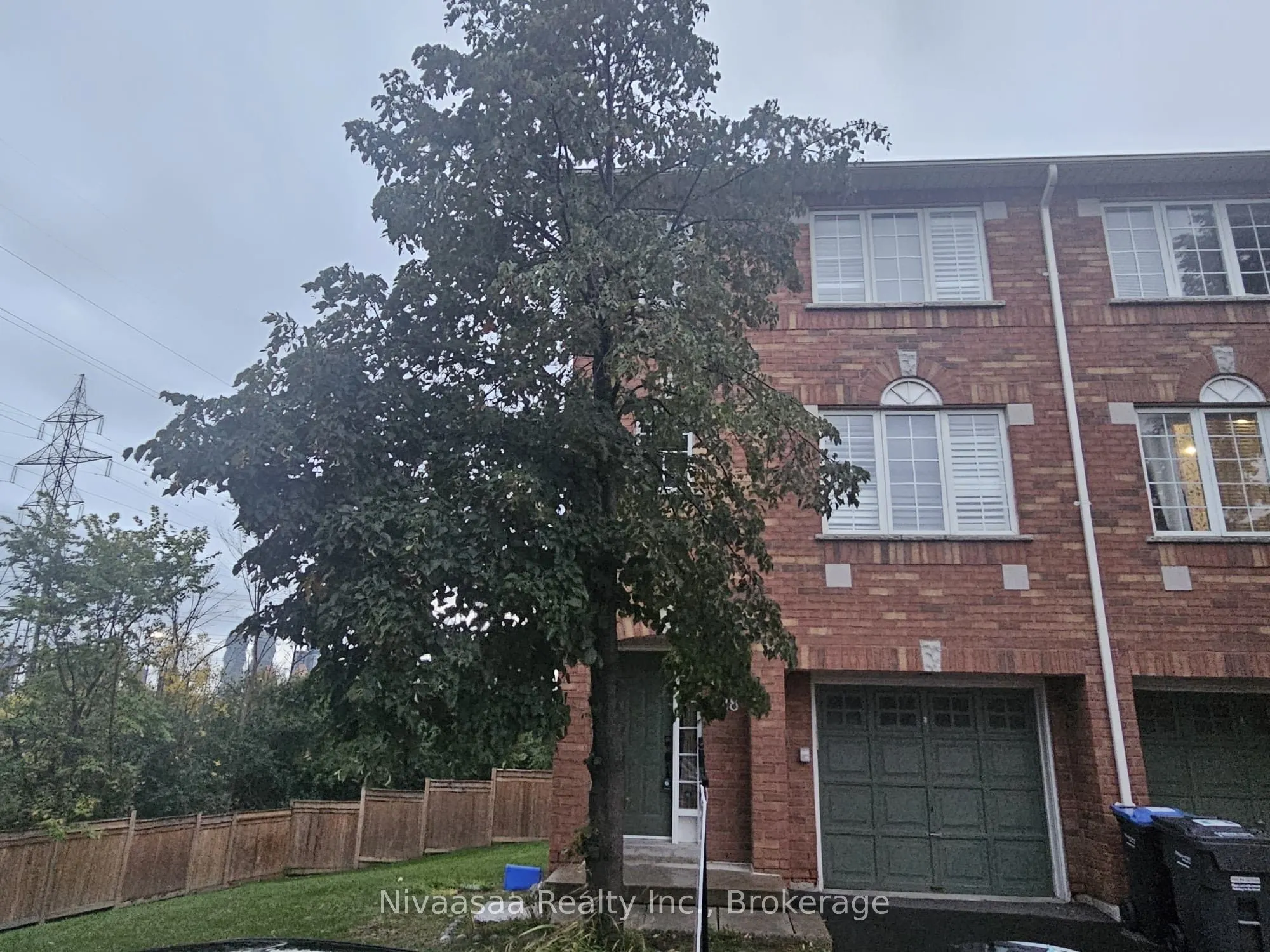 80 Acorn Place, #128
