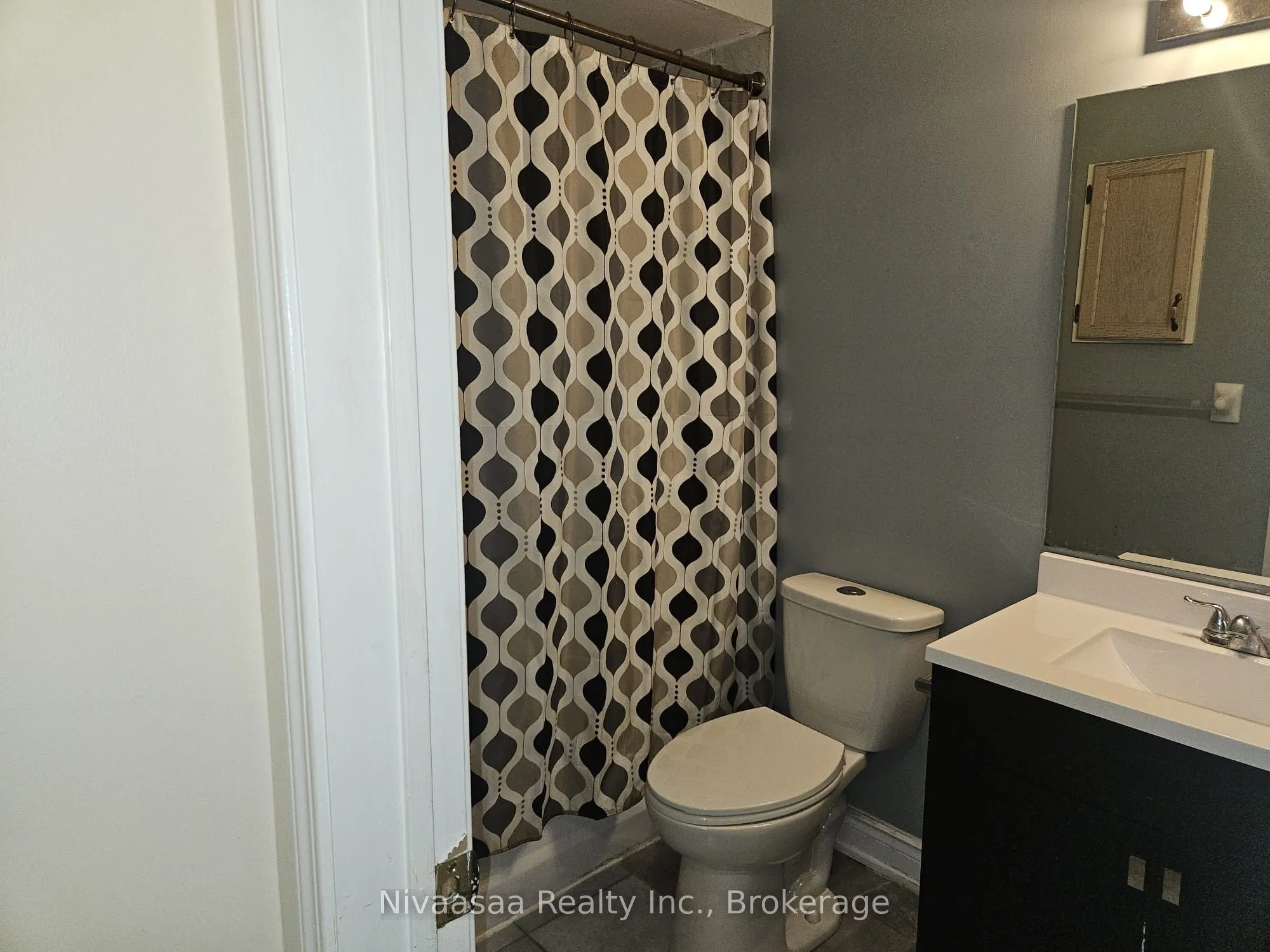 80 Acorn Place, #128