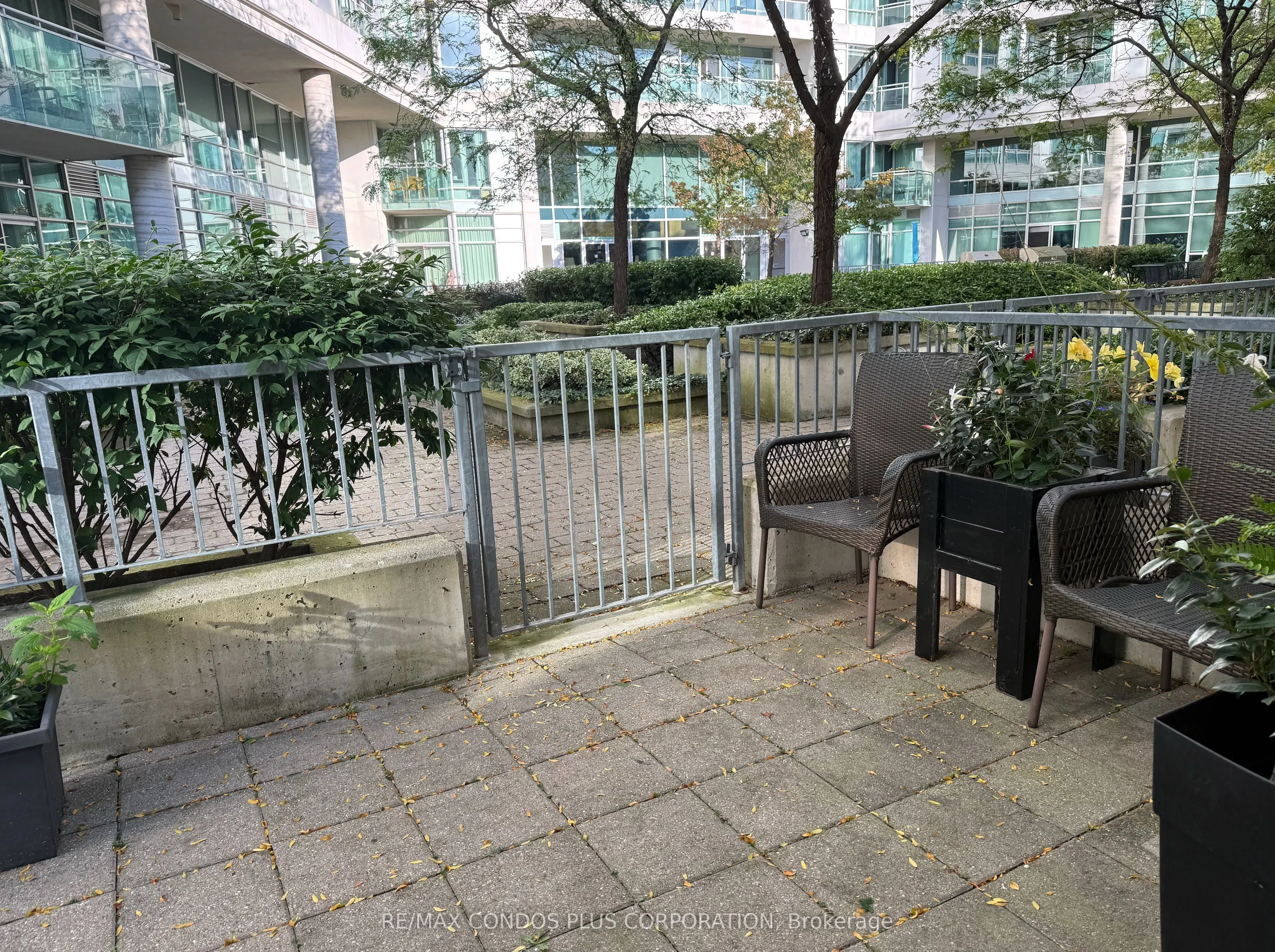 5 Marine Parade Drive, #Th125