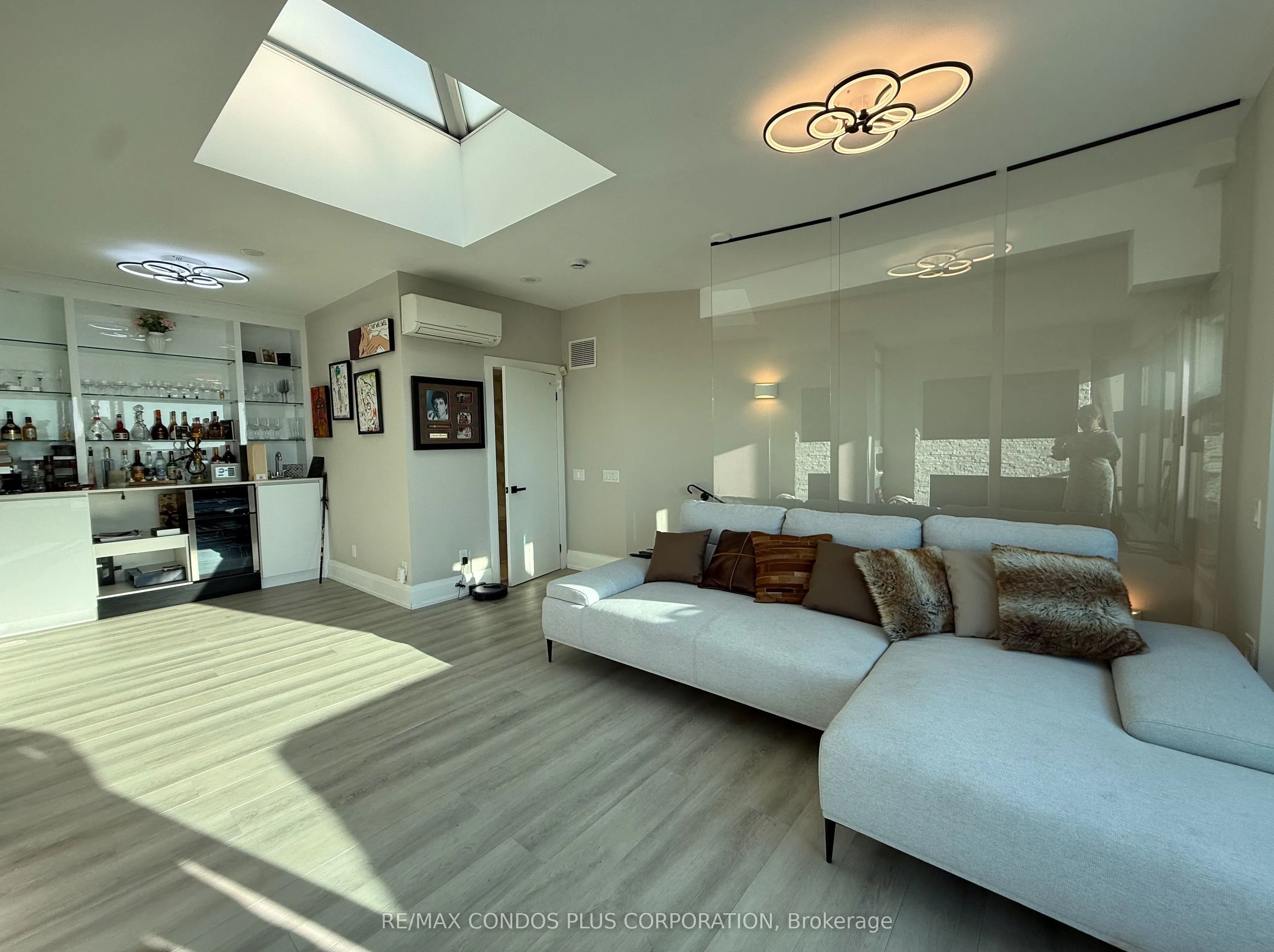 5 Marine Parade Drive, #Th125