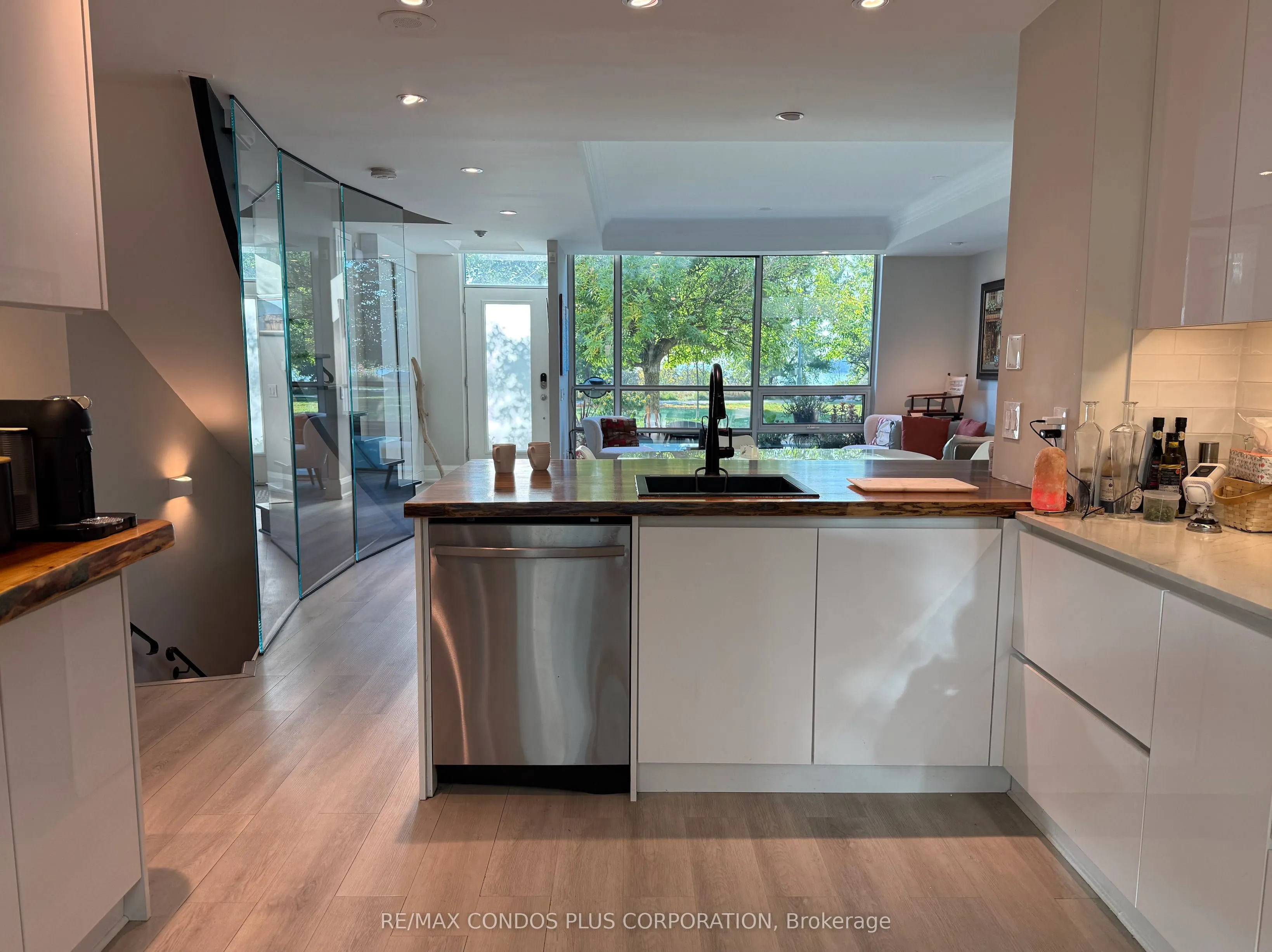 5 Marine Parade Drive, #Th125