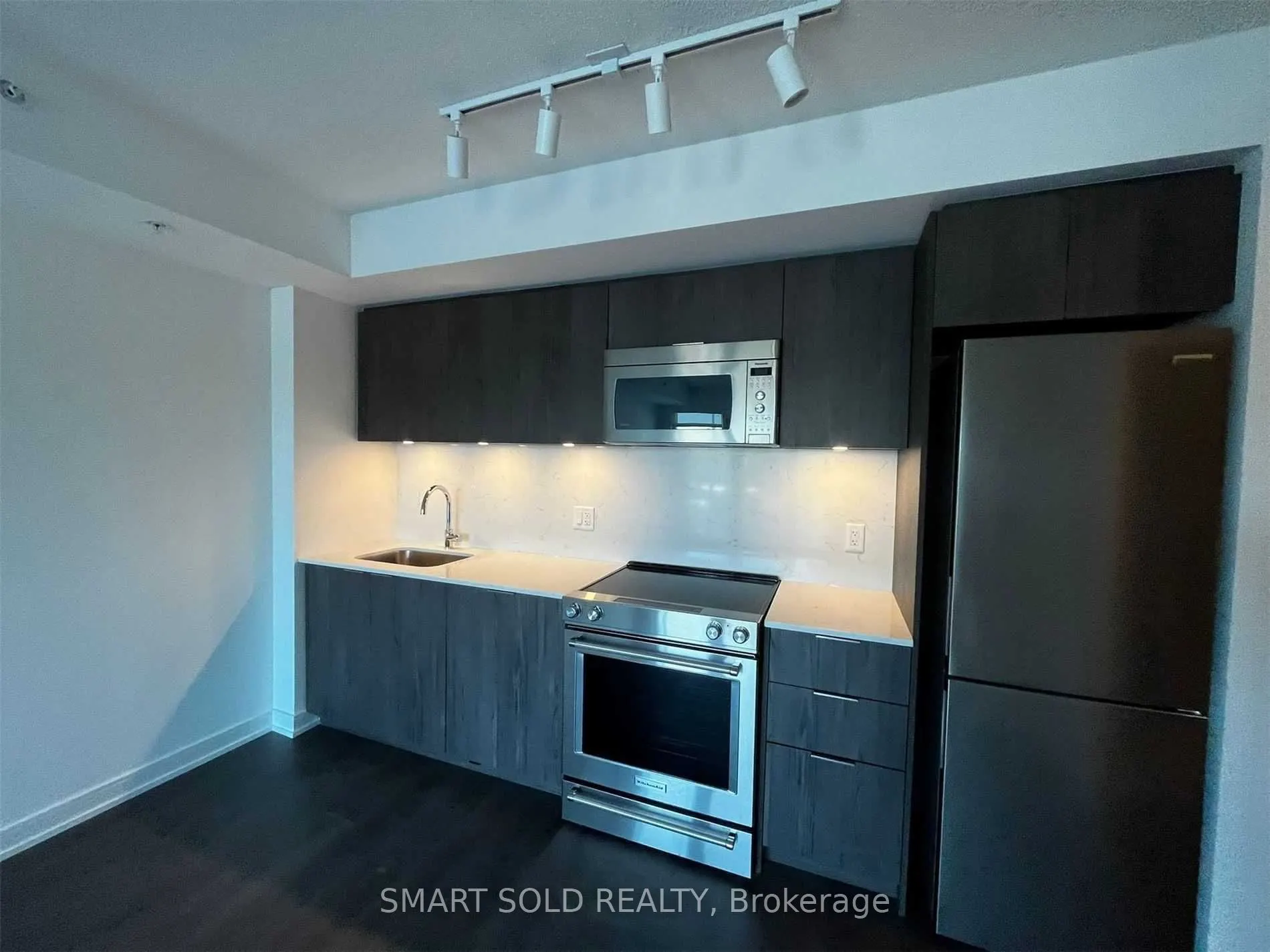 30 Samuel Wood Way, #304
