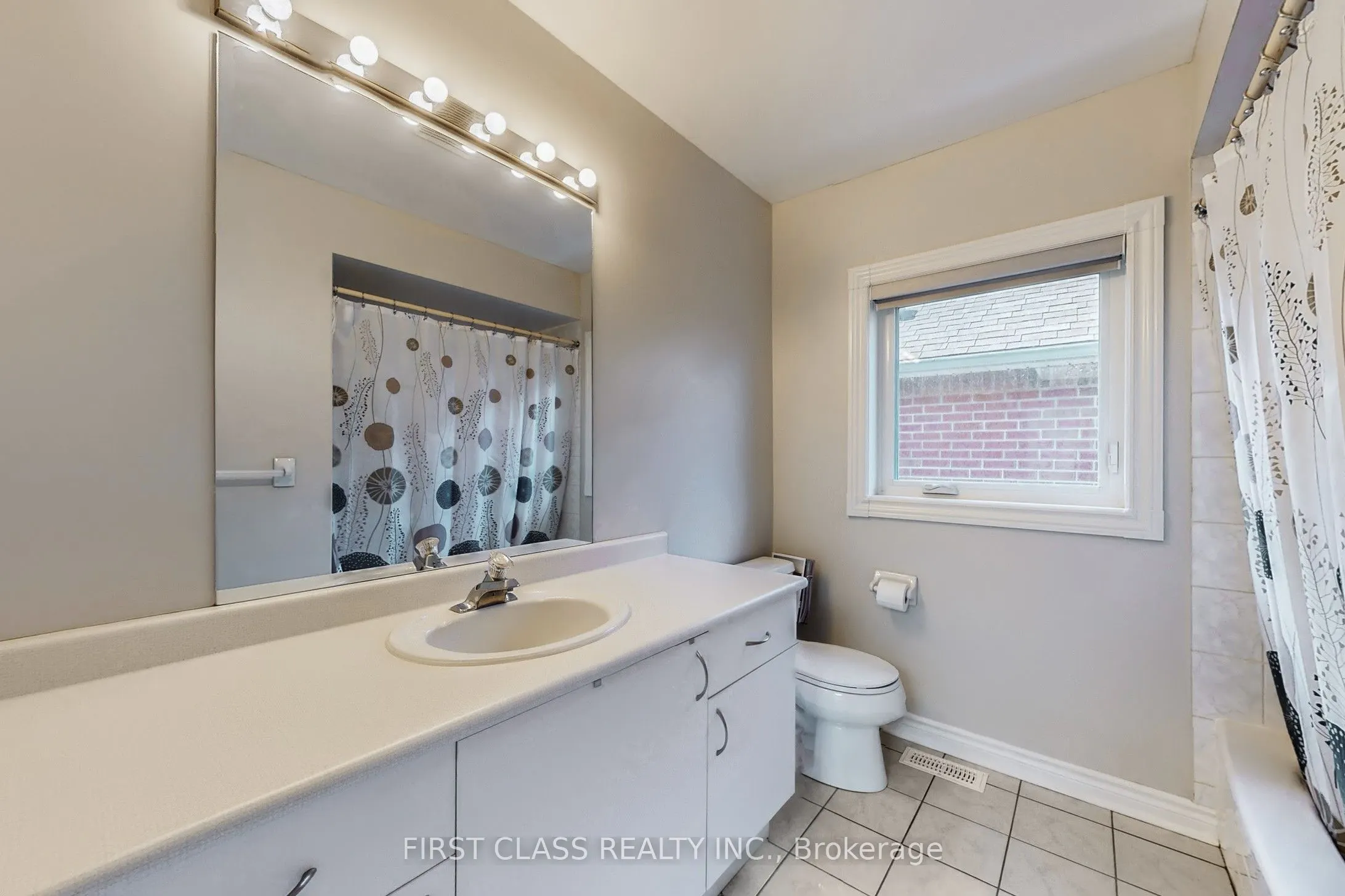 5244 Floral Hill Crescent