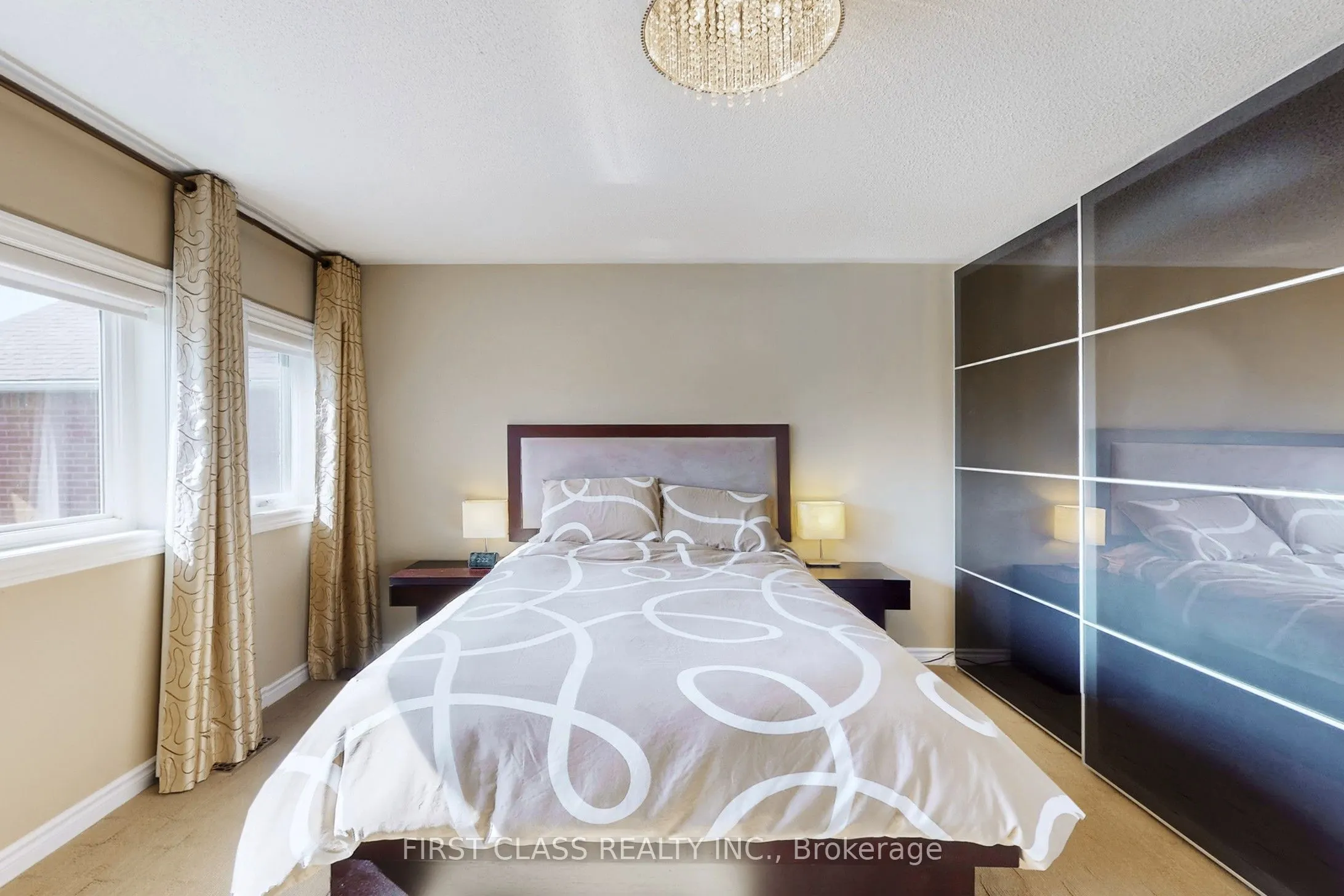 5244 Floral Hill Crescent