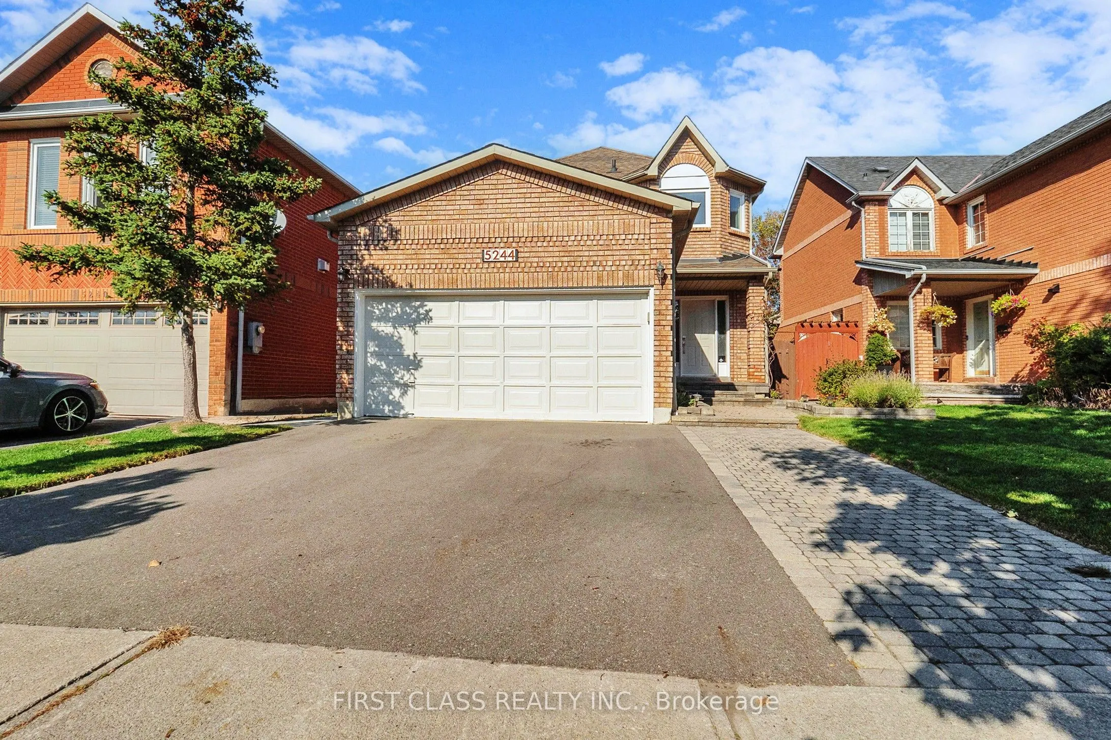 5244 Floral Hill Crescent