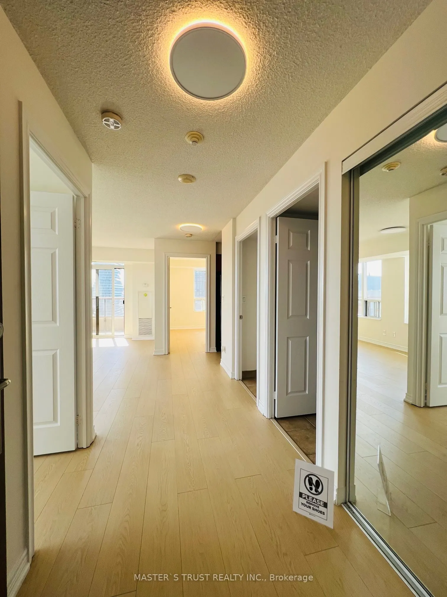 310 Burnhamthorpe Road W, #2512