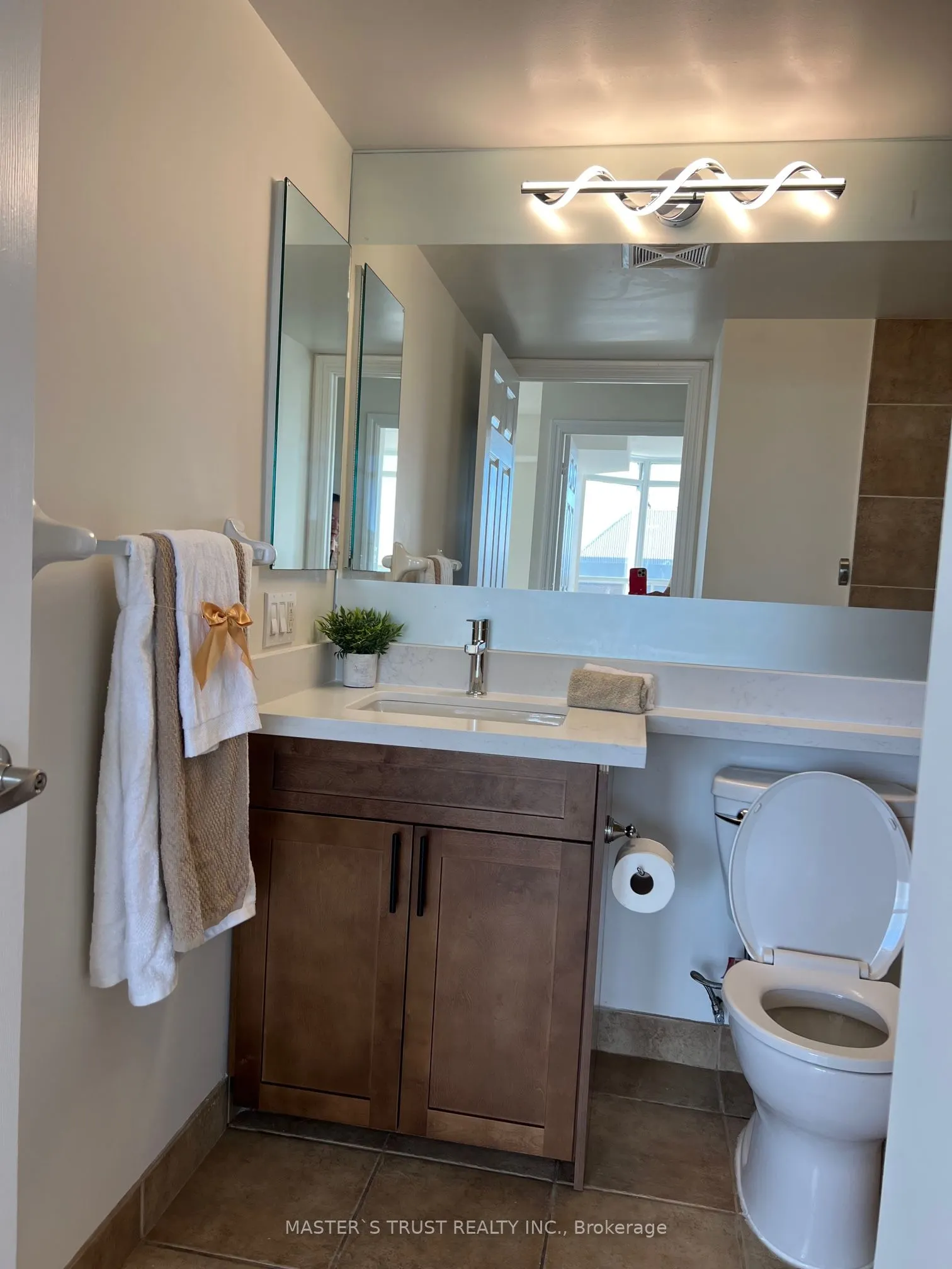 310 Burnhamthorpe Road W, #2512