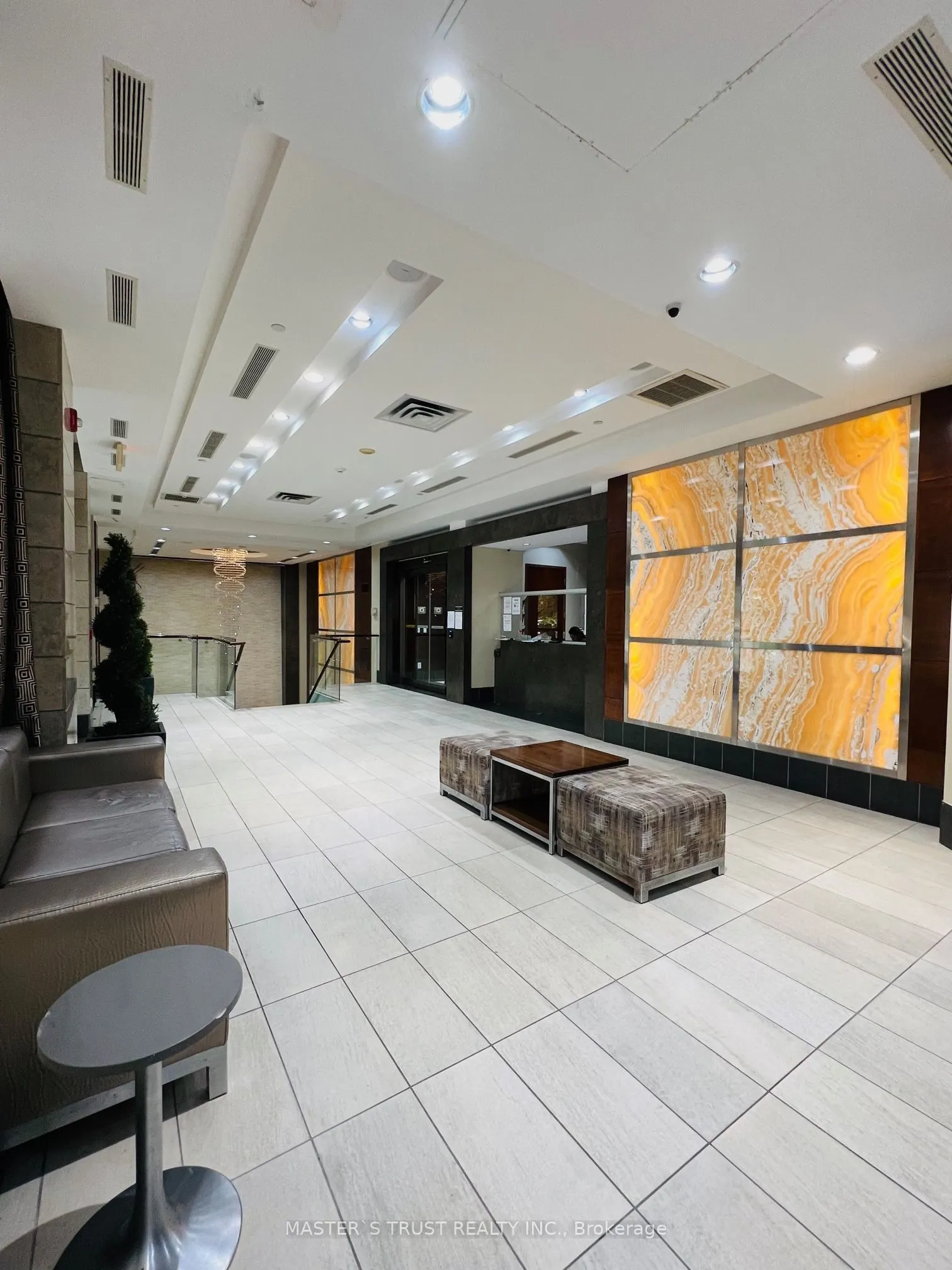 310 Burnhamthorpe Road W, #2512